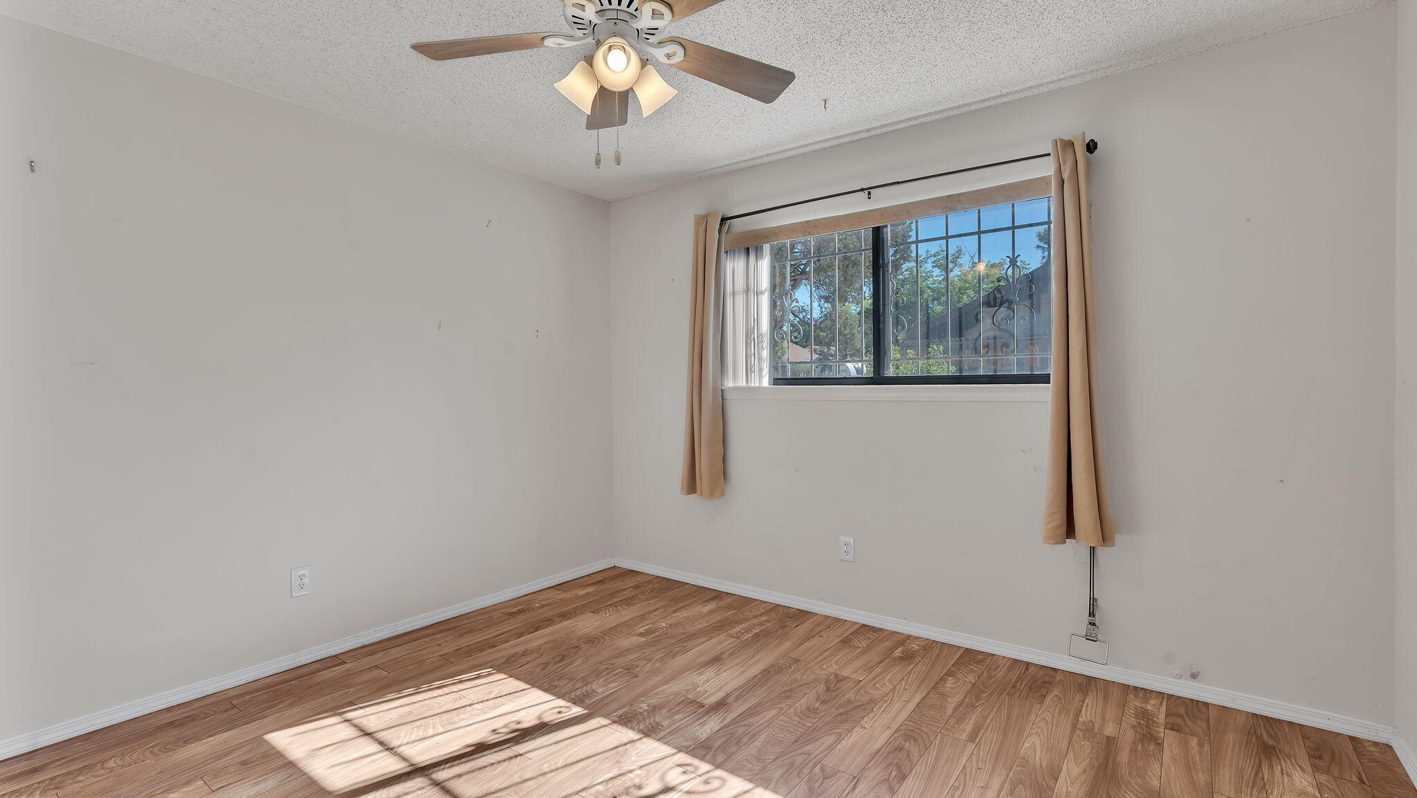 6600 AVENIDA LA COSTA NE