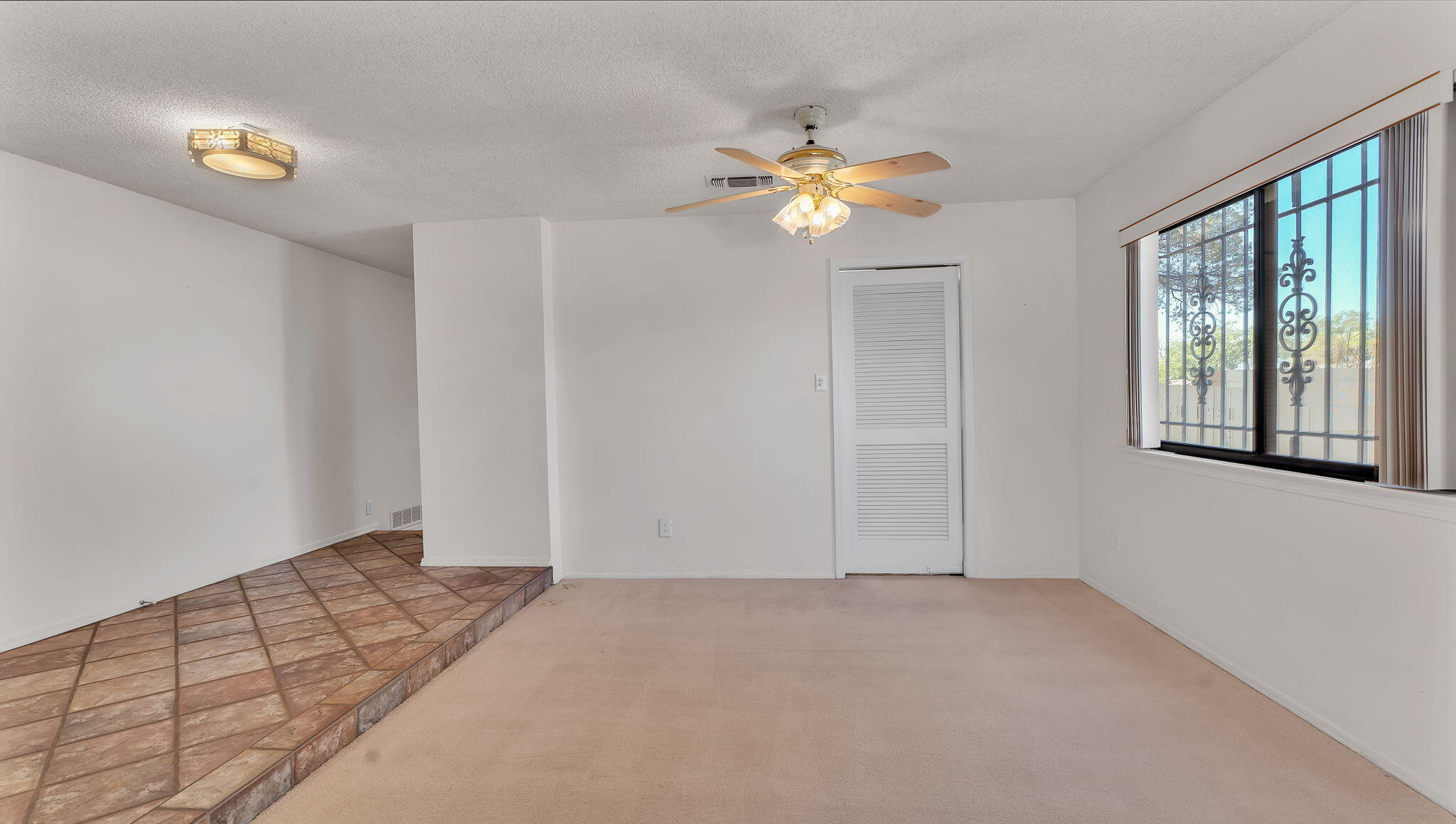 6600 AVENIDA LA COSTA NE