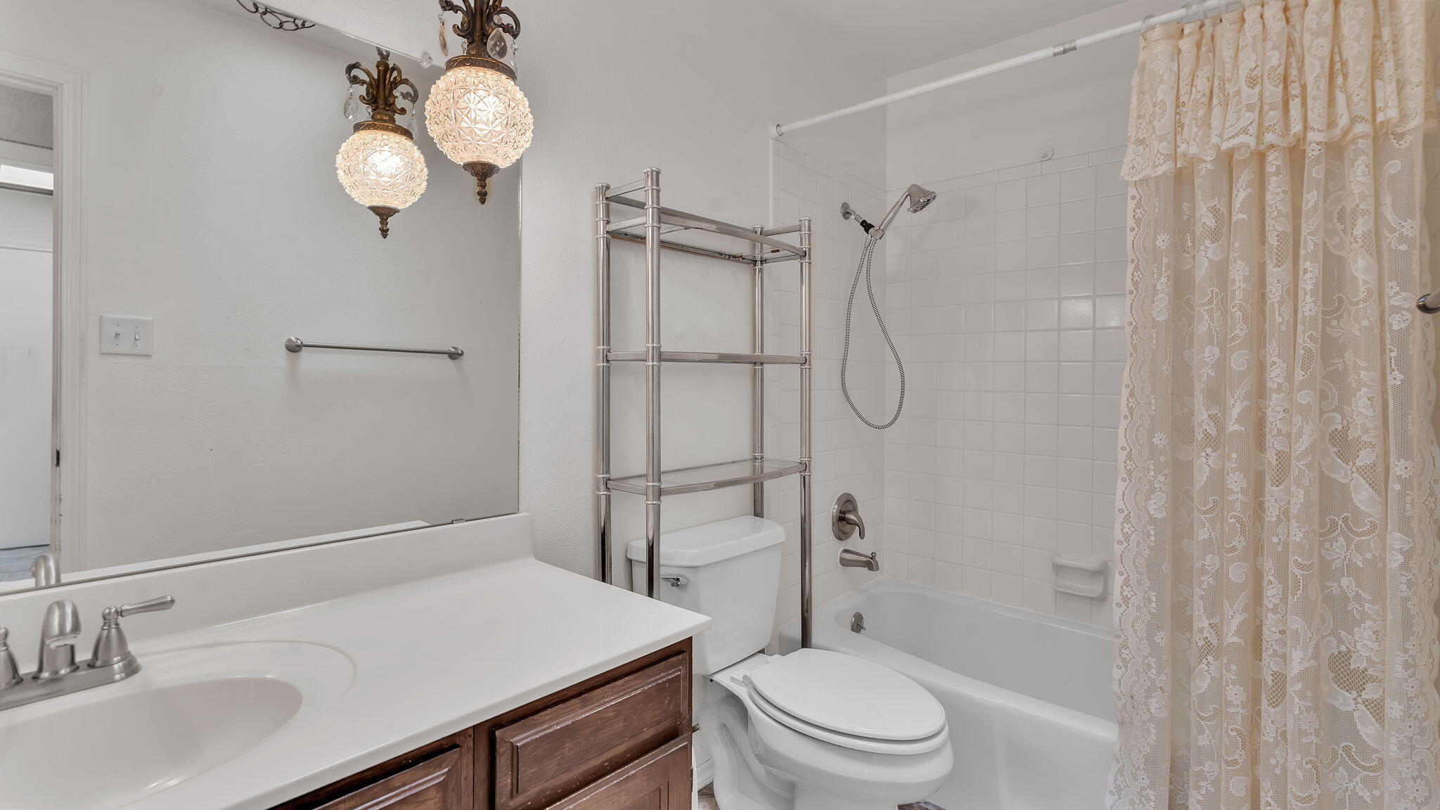 6600 AVENIDA LA COSTA NE