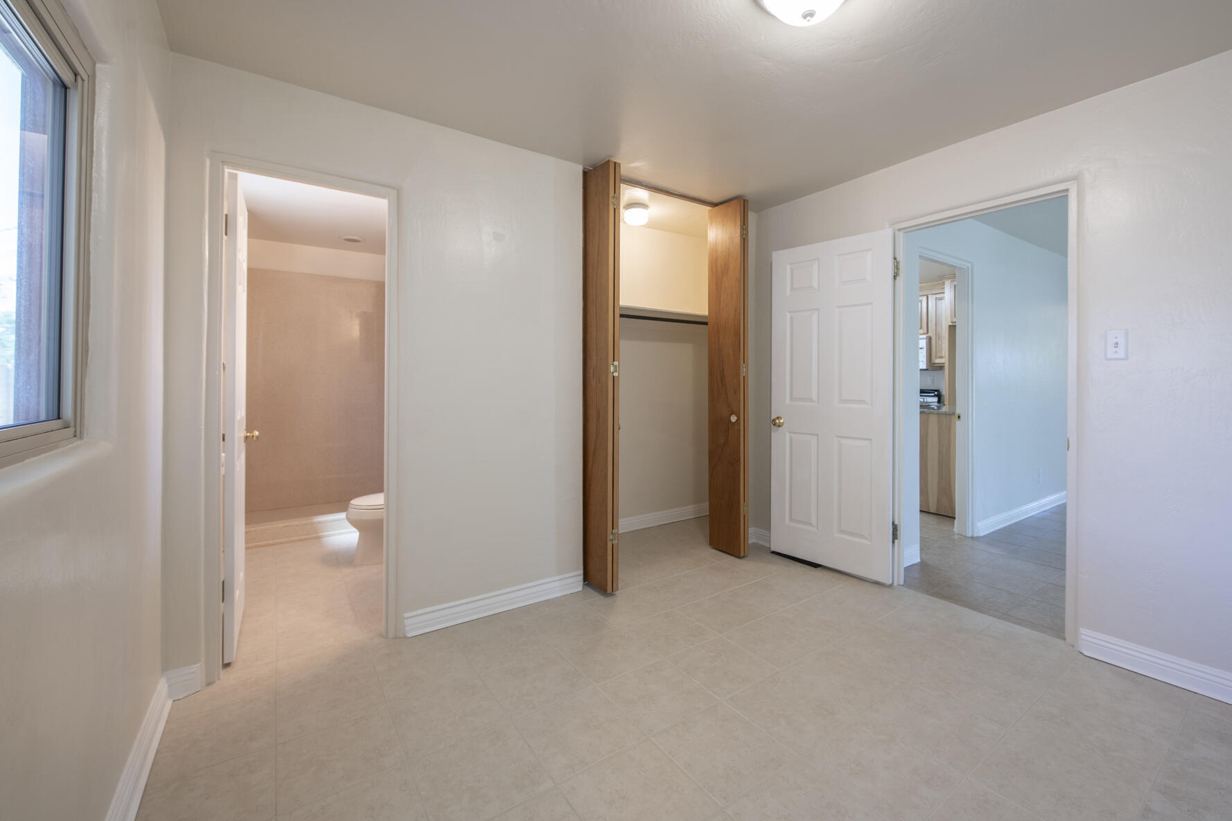 3027 GENERAL CHENNAULT Street NE