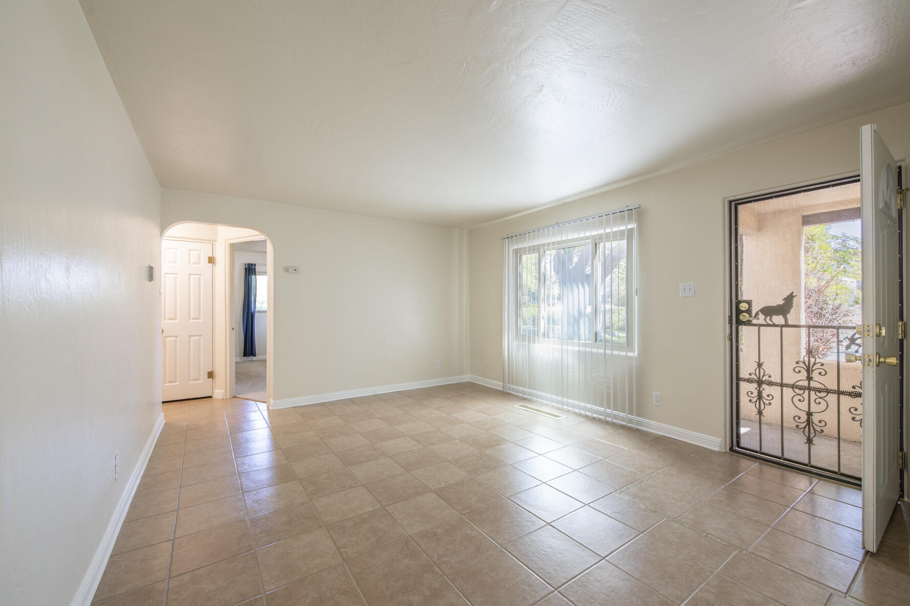 3027 GENERAL CHENNAULT Street NE
