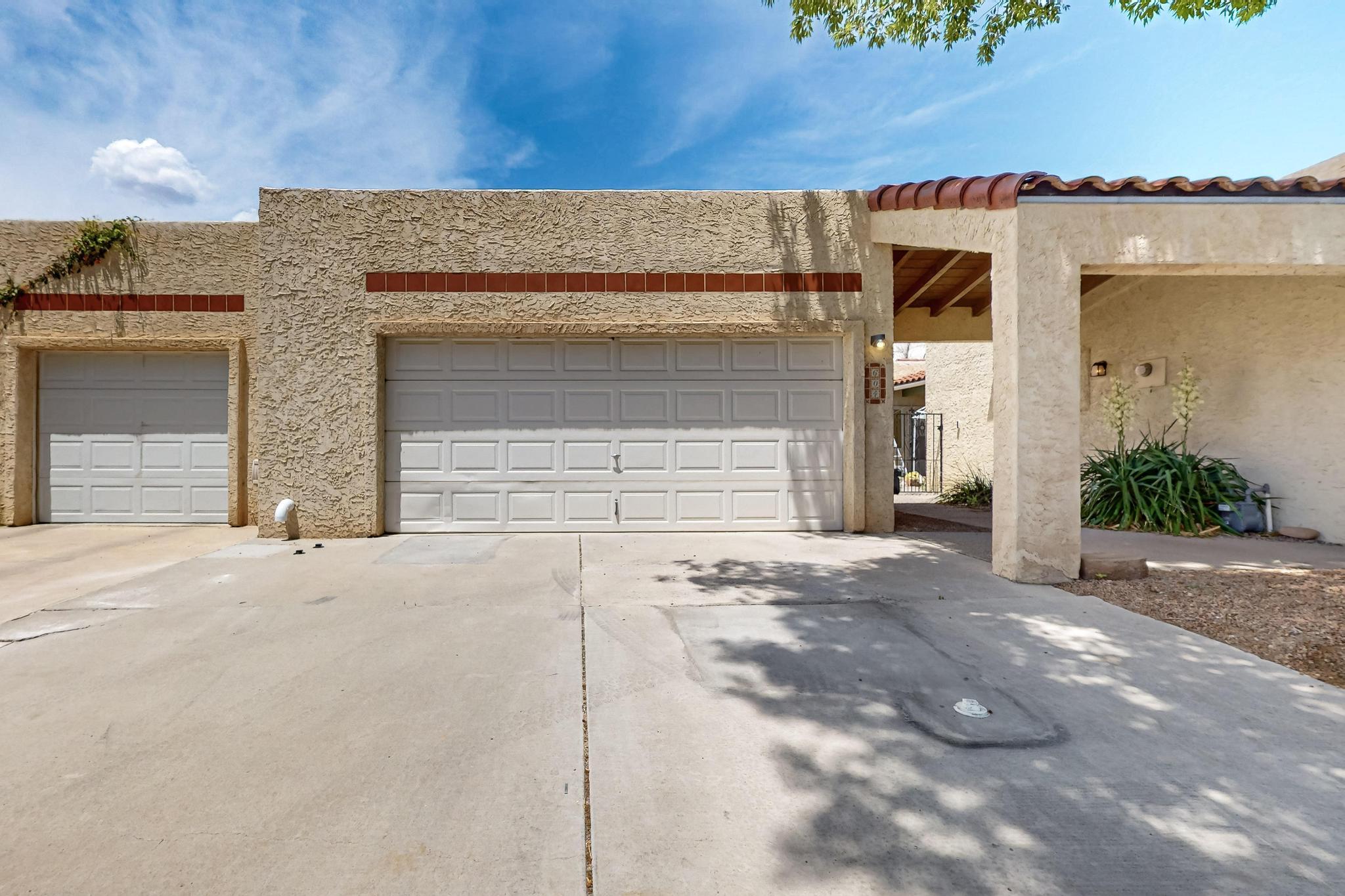 604 EASTLAKE Drive SE