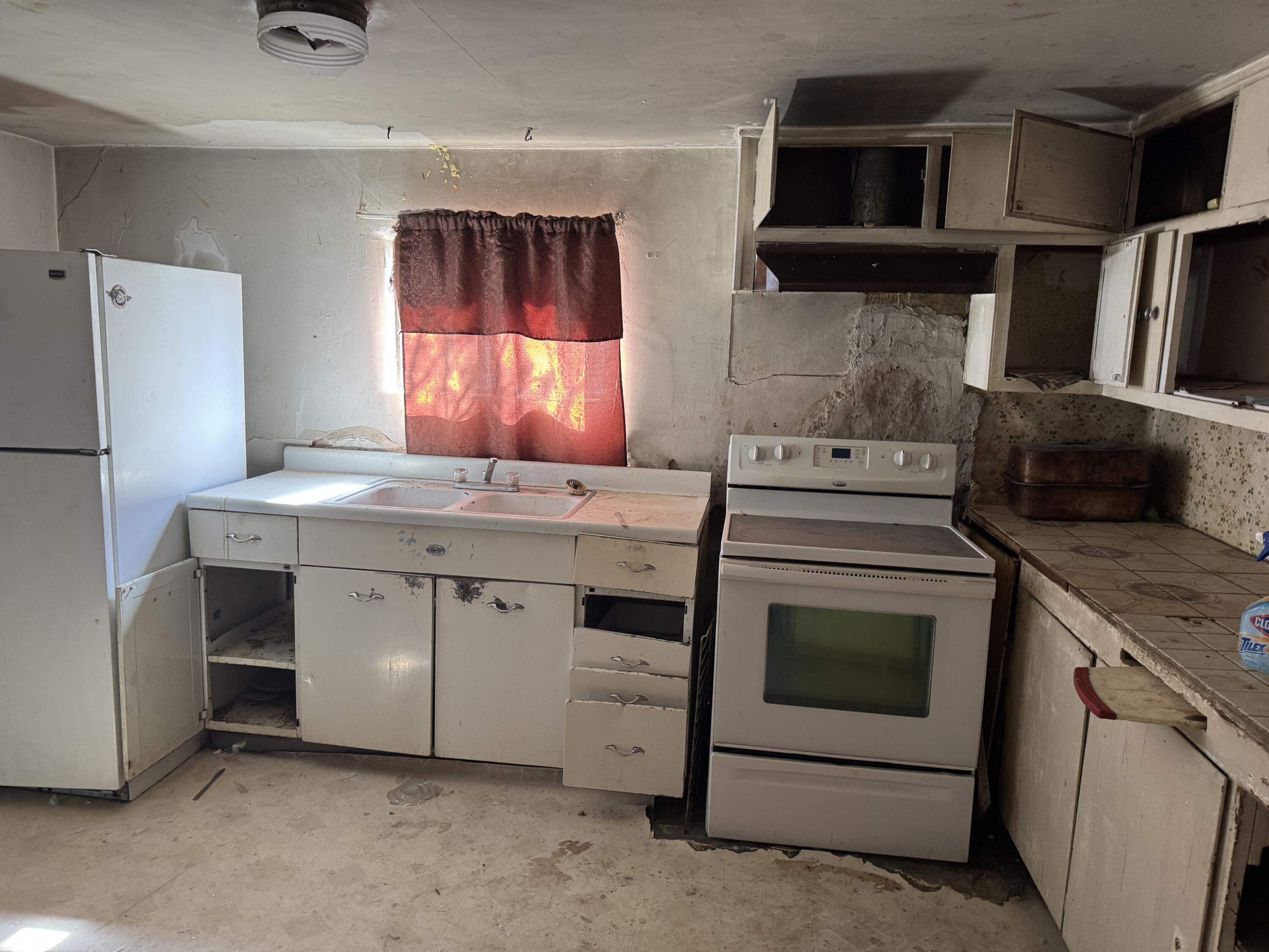 11 ALEJANDRO Road NE