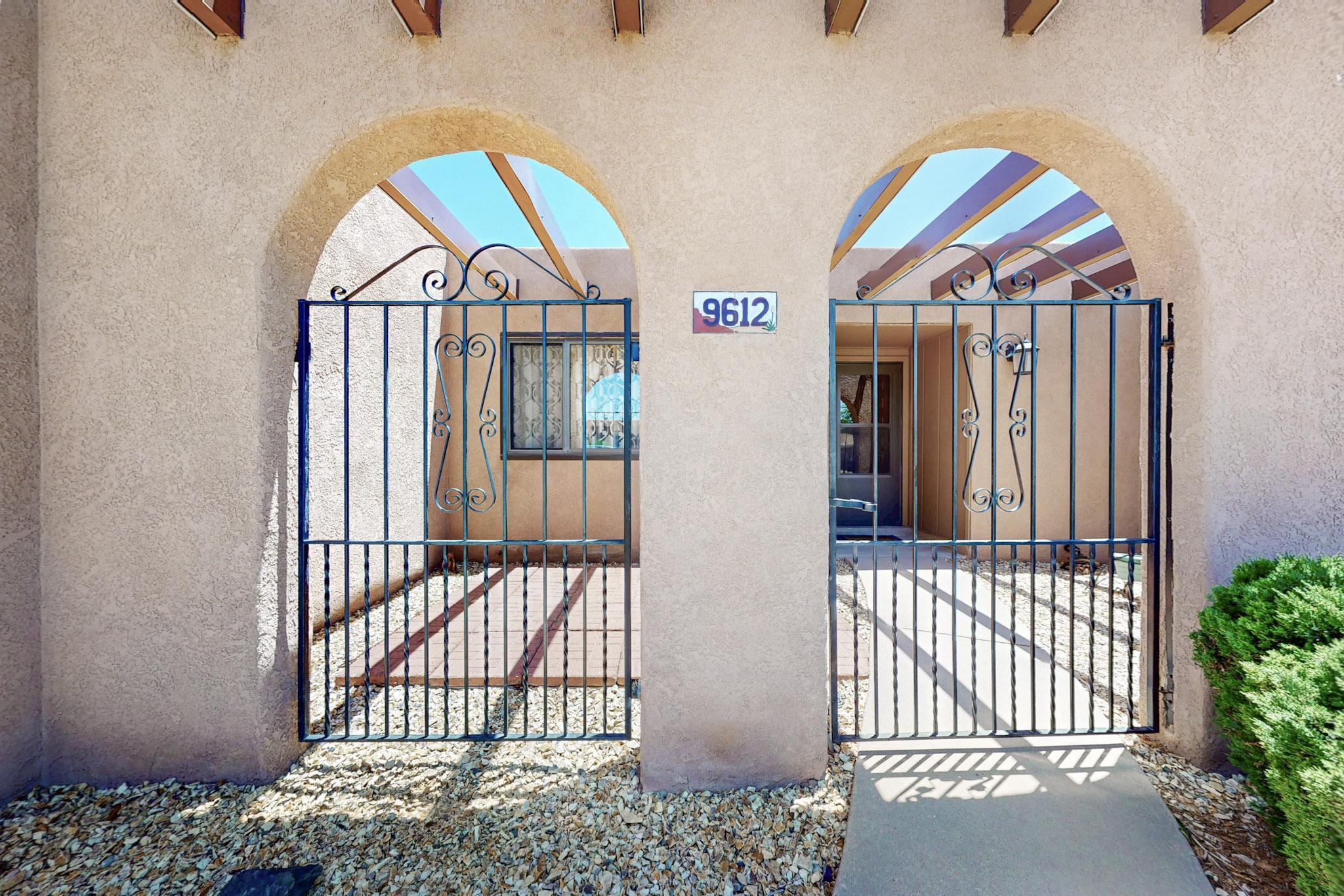 9612 AVENIDA DE LA LUNA NE