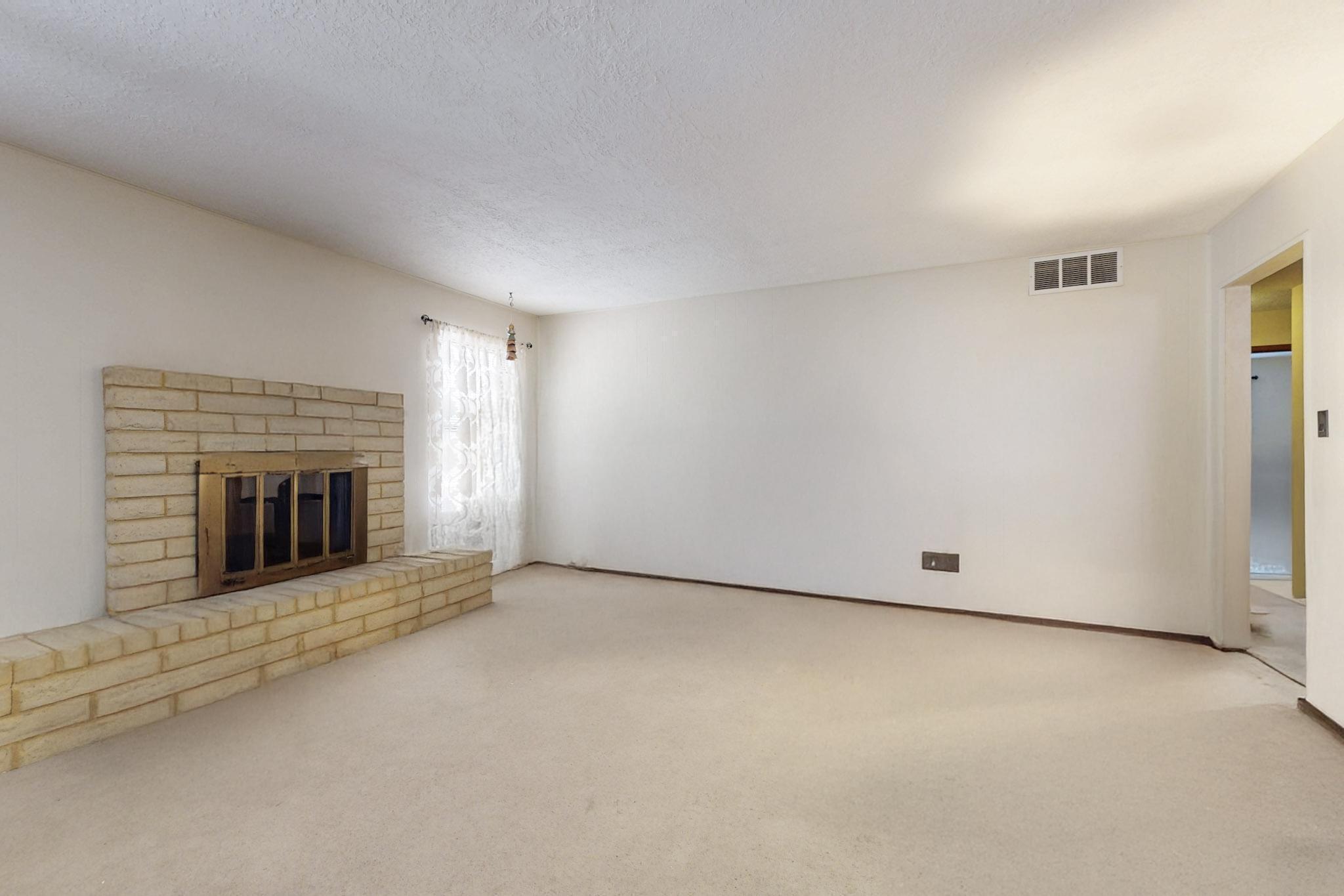9612 AVENIDA DE LA LUNA NE