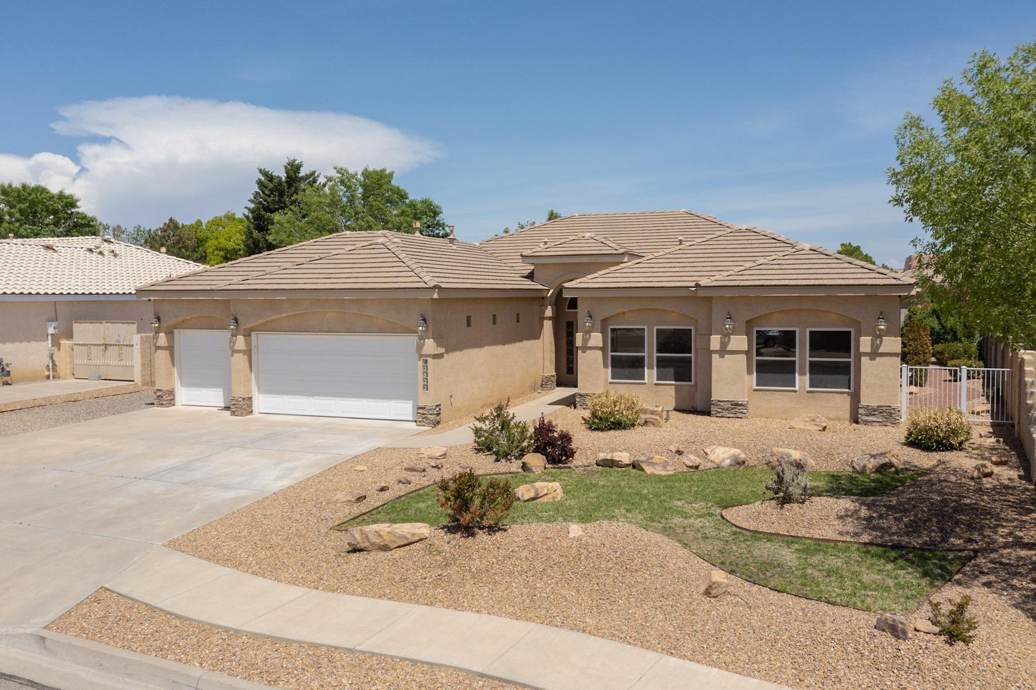 3933 AUGUSTA Drive SE
