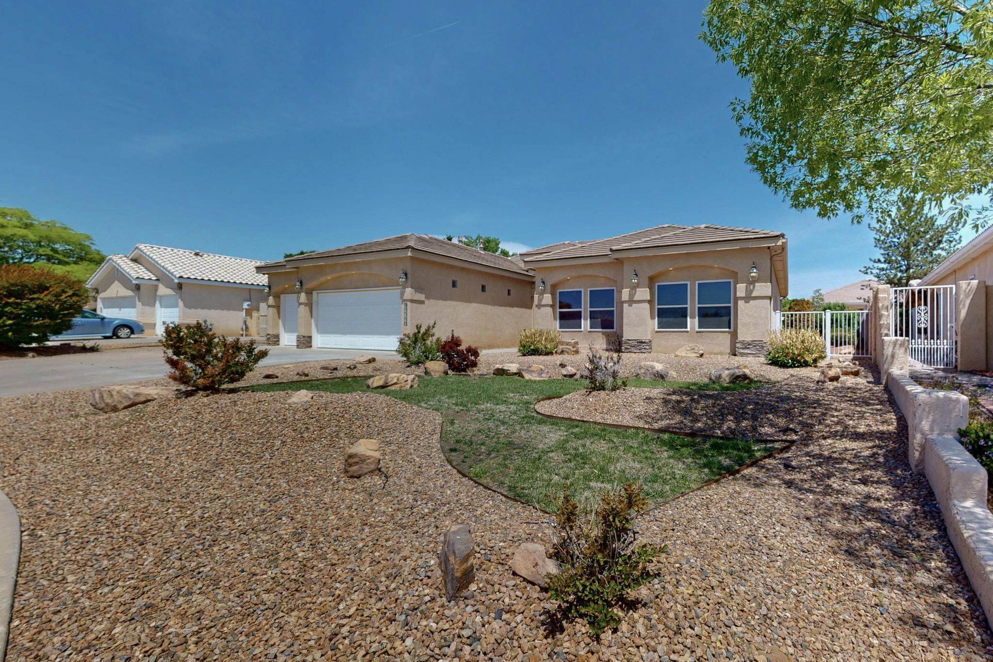 3933 AUGUSTA Drive SE