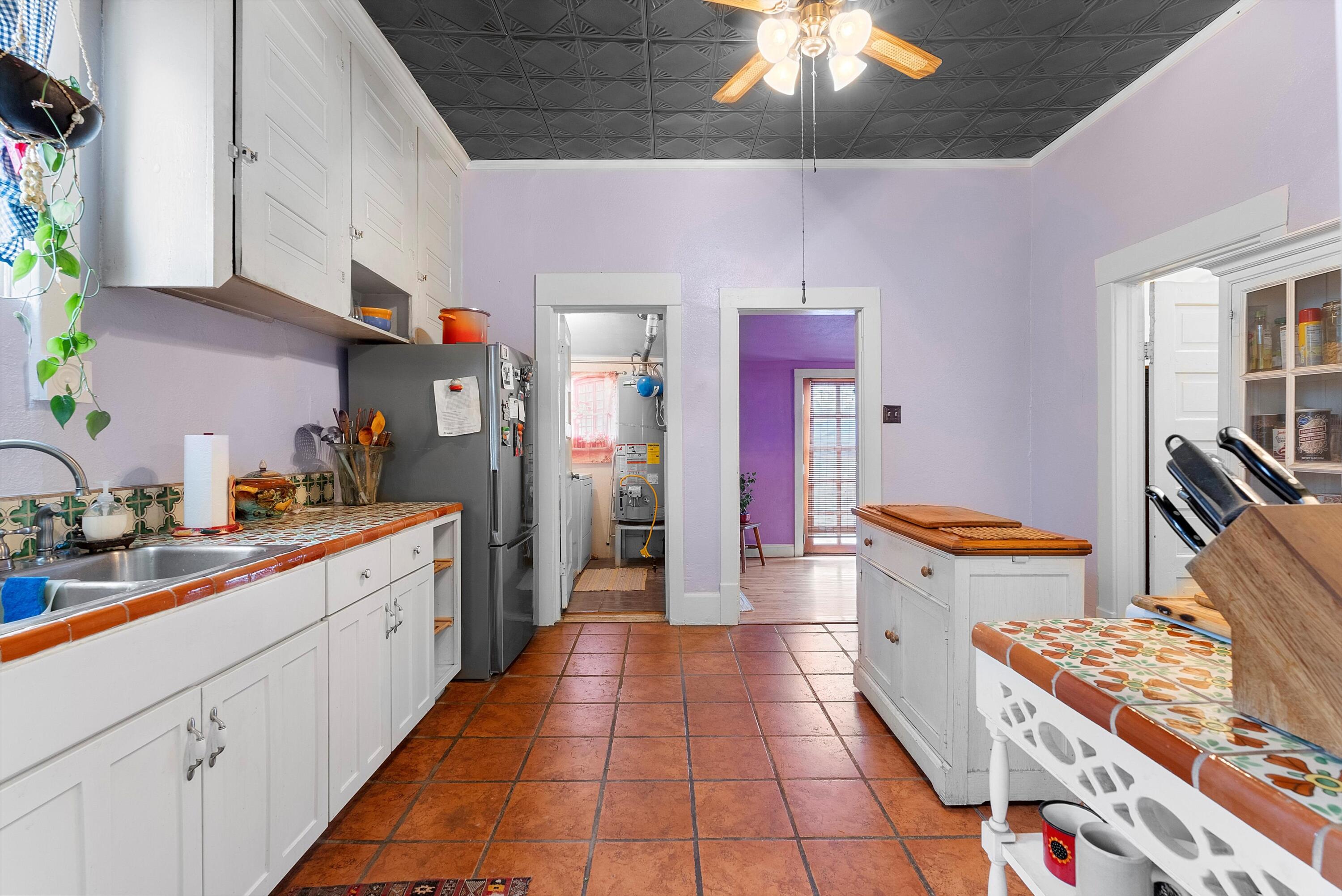 518 HIGH Street SE
