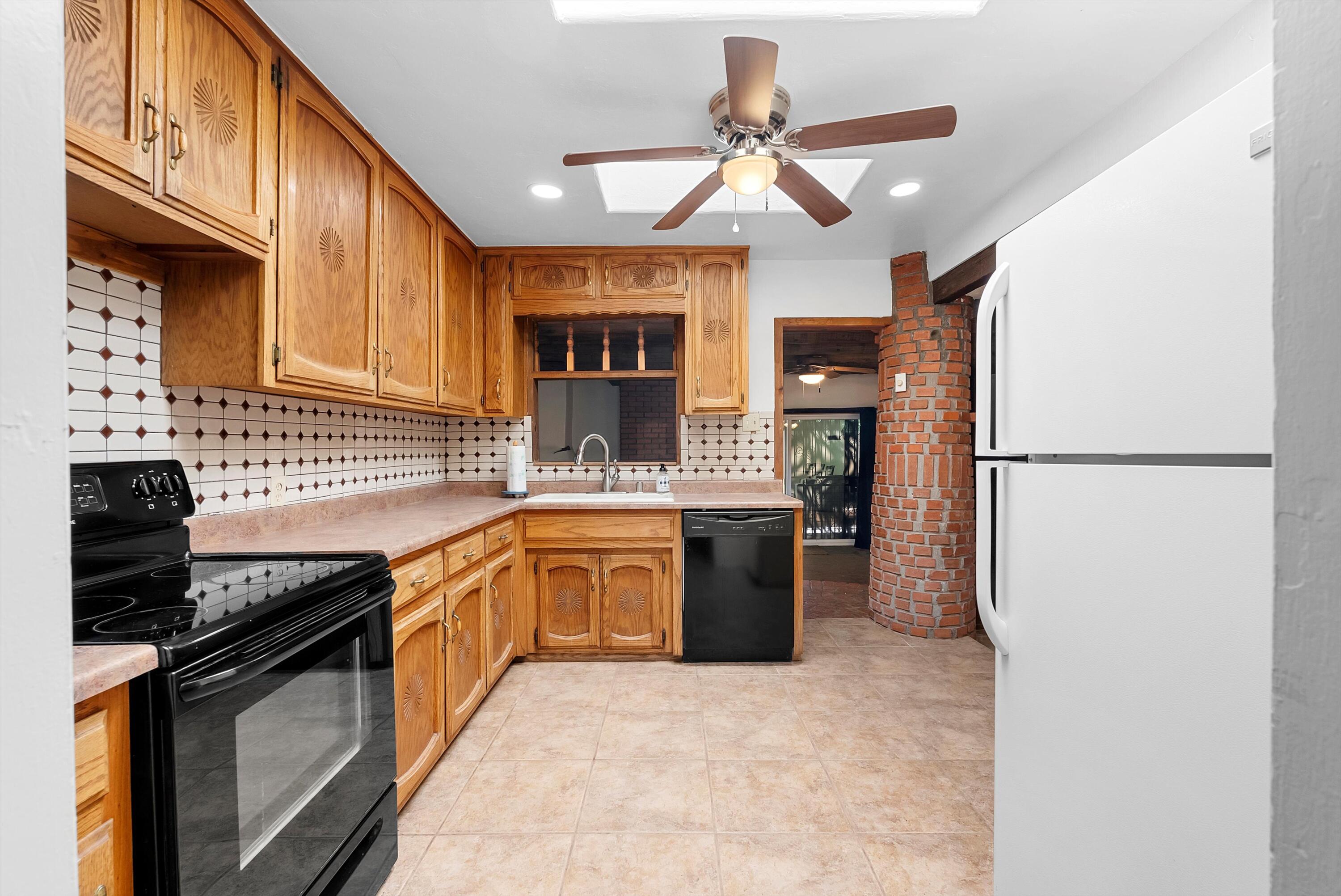 2216 MARIE Place NW