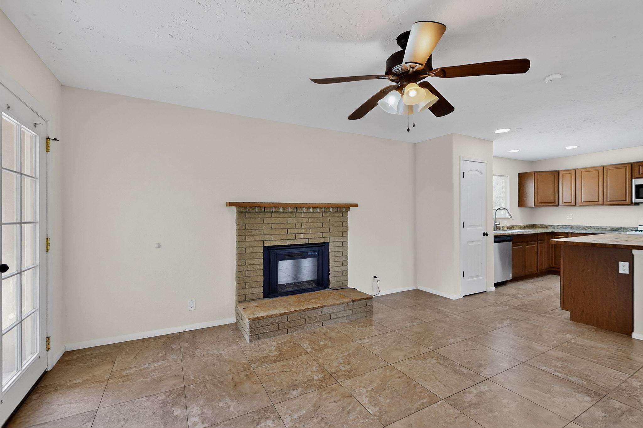 5644 DRAKE Avenue NW