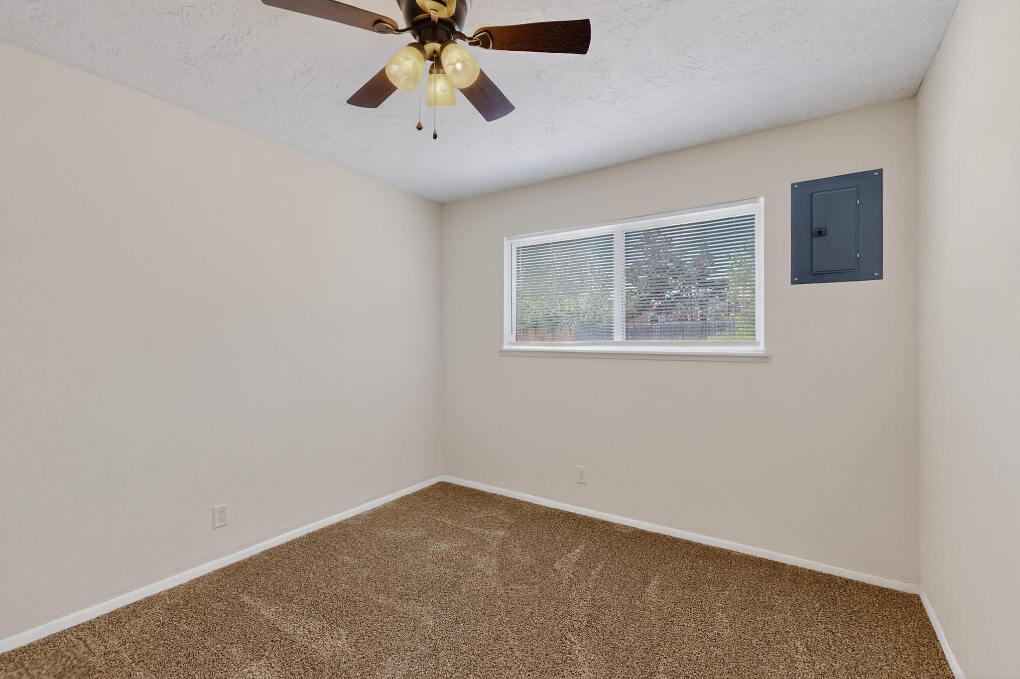 5644 DRAKE Avenue NW