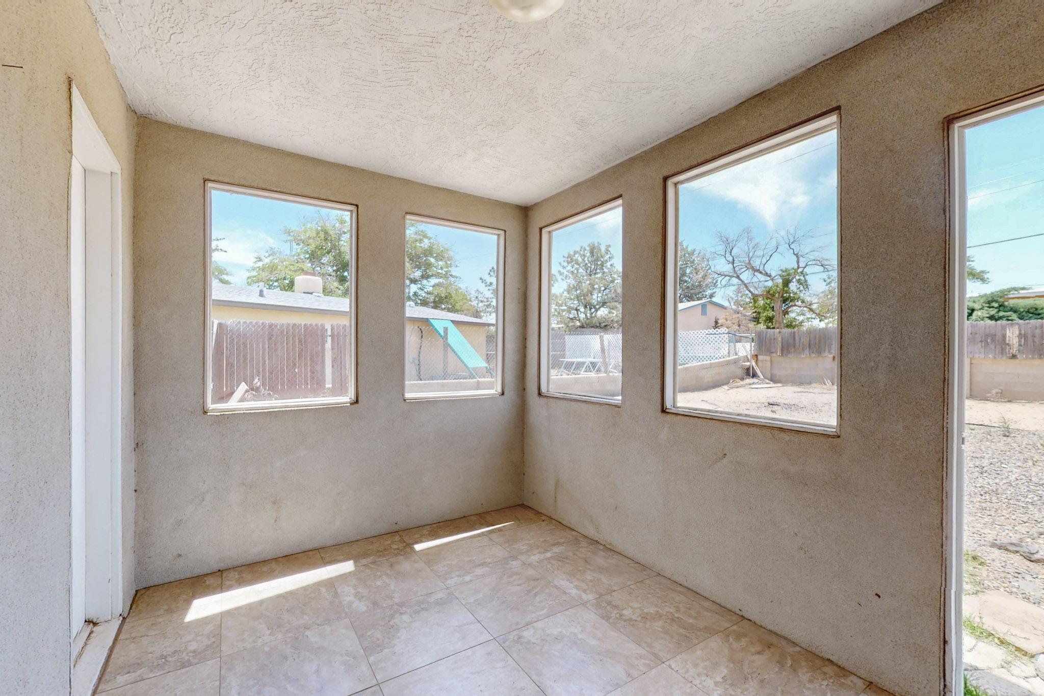 5644 DRAKE Avenue NW