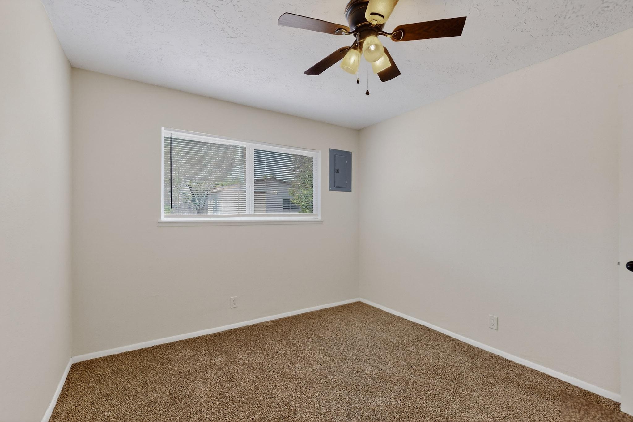 5644 DRAKE Avenue NW