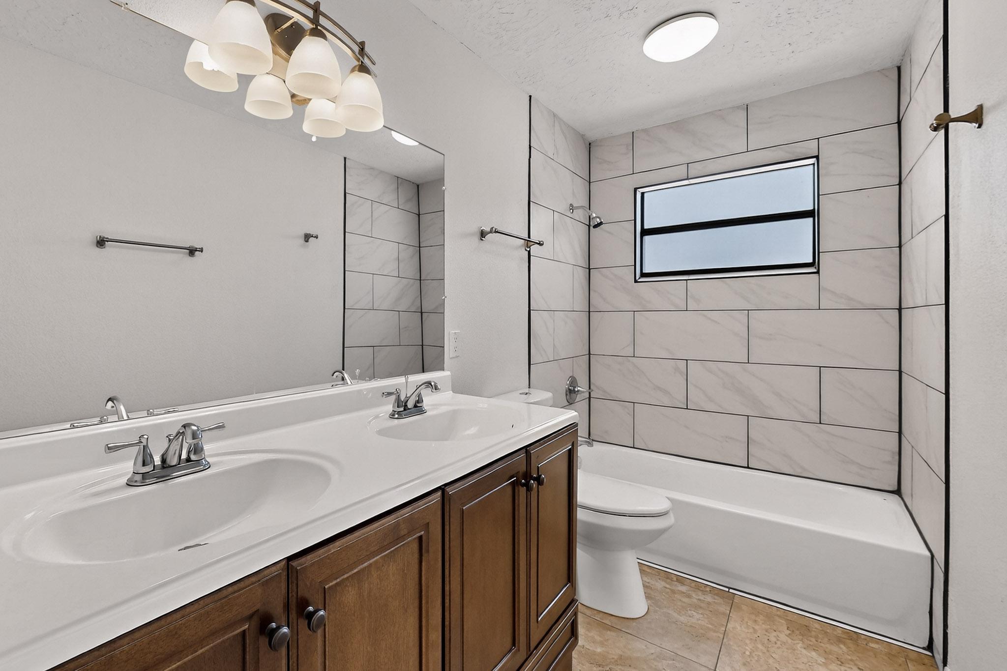 5644 DRAKE Avenue NW