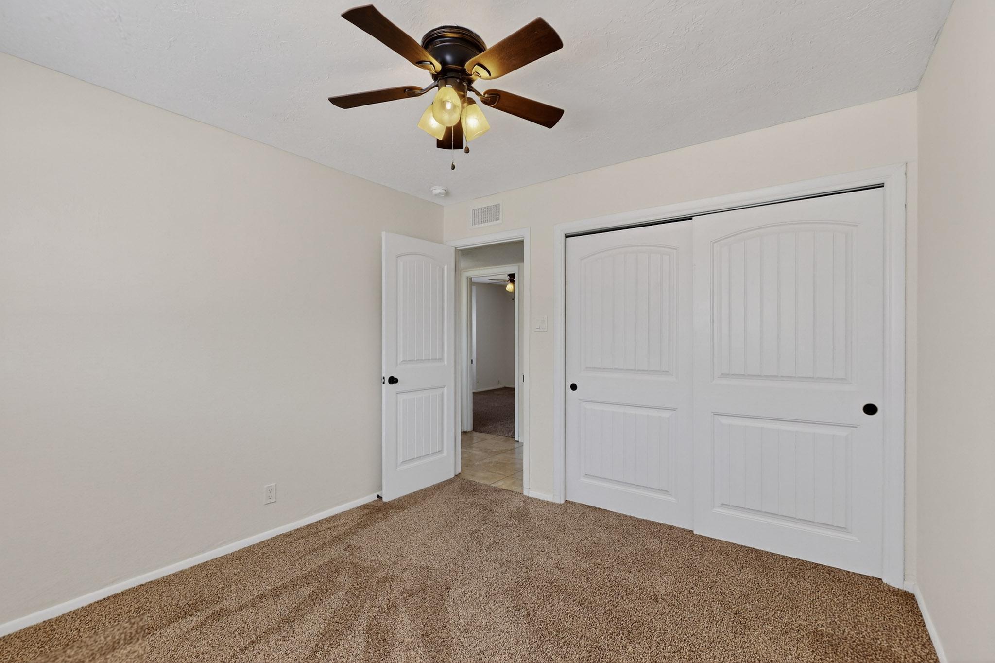 5644 DRAKE Avenue NW