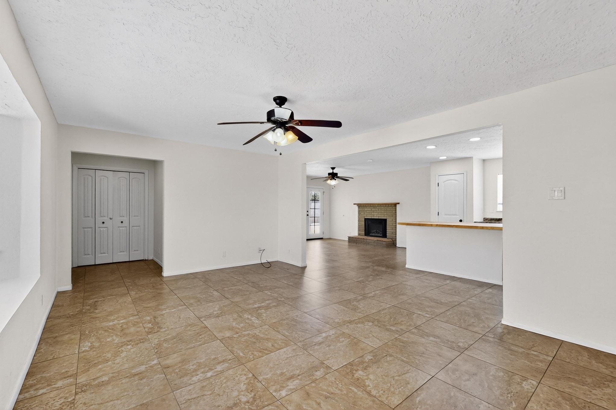 5644 DRAKE Avenue NW