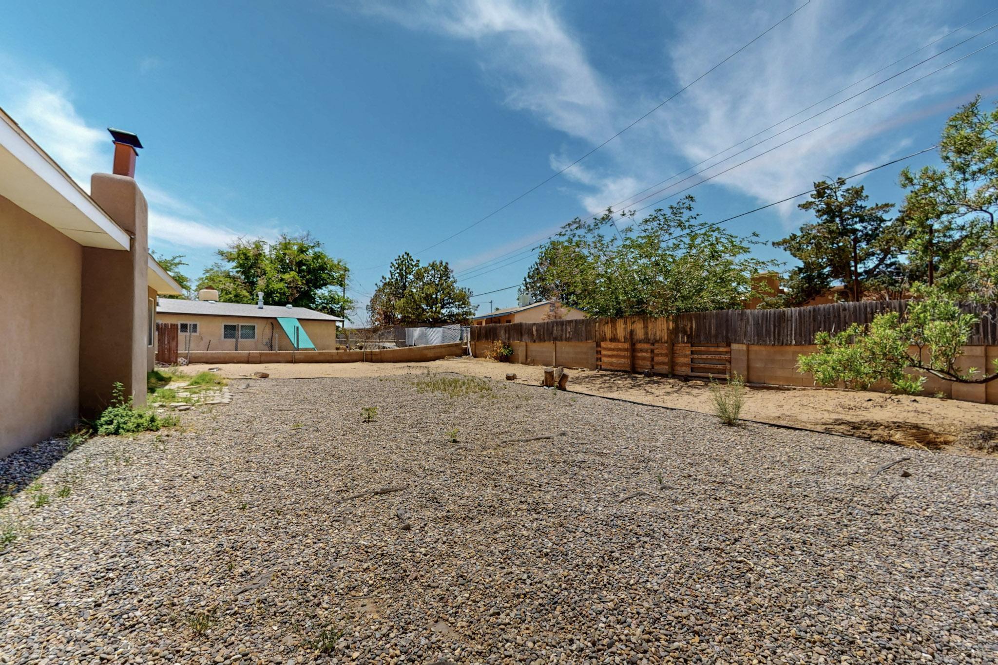 5644 DRAKE Avenue NW