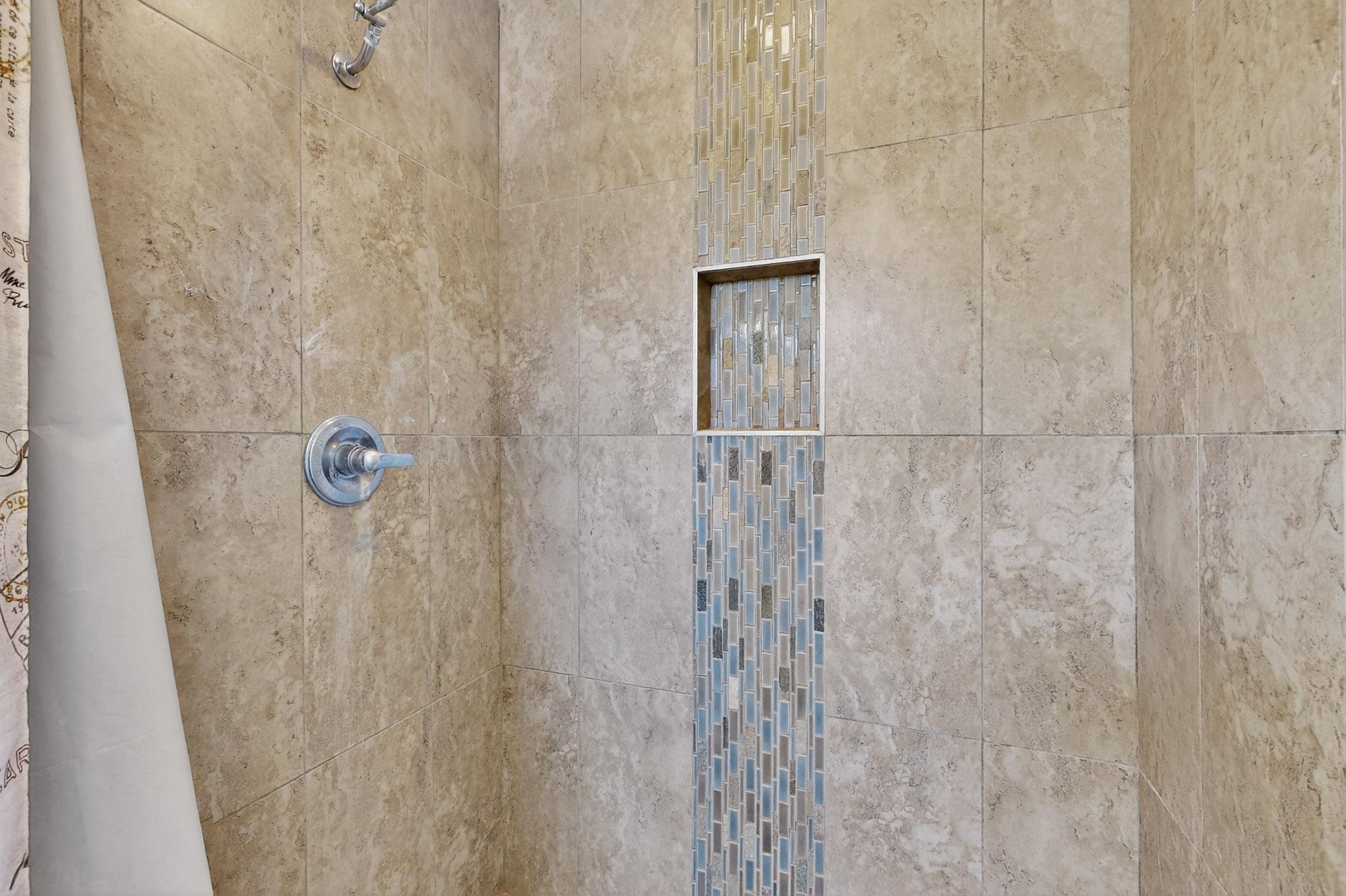 5644 DRAKE Avenue NW