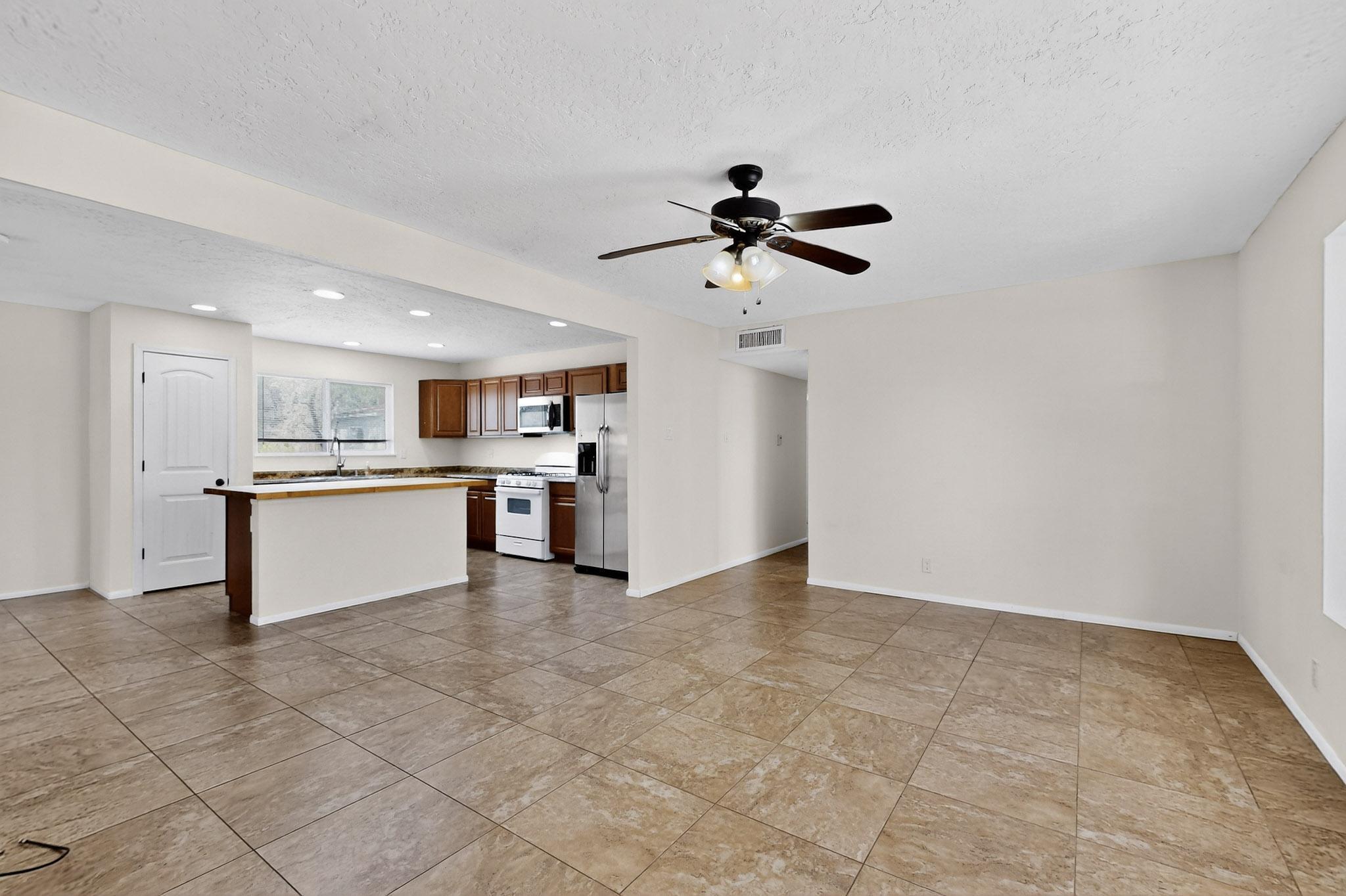 5644 DRAKE Avenue NW