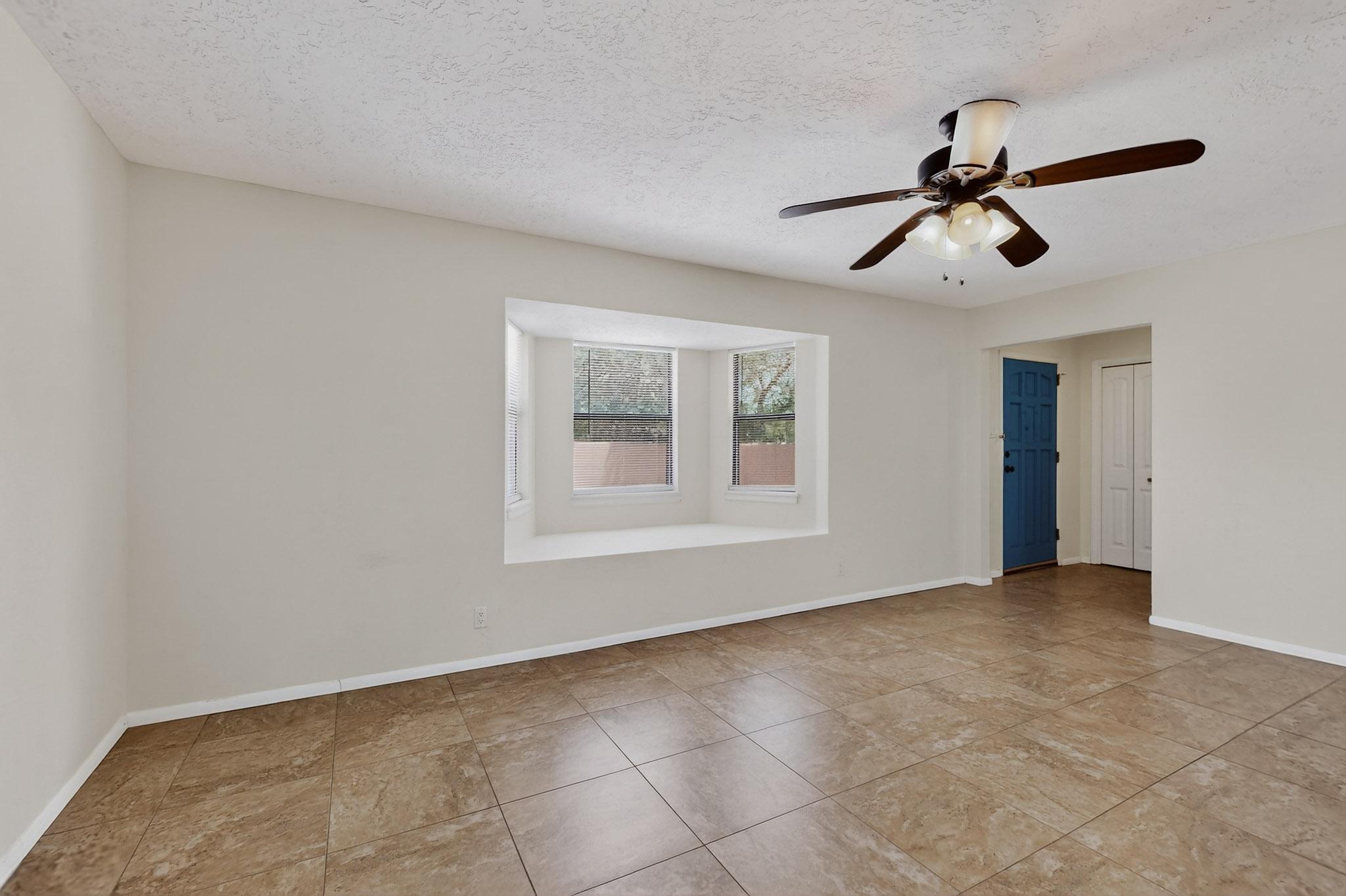 5644 DRAKE Avenue NW