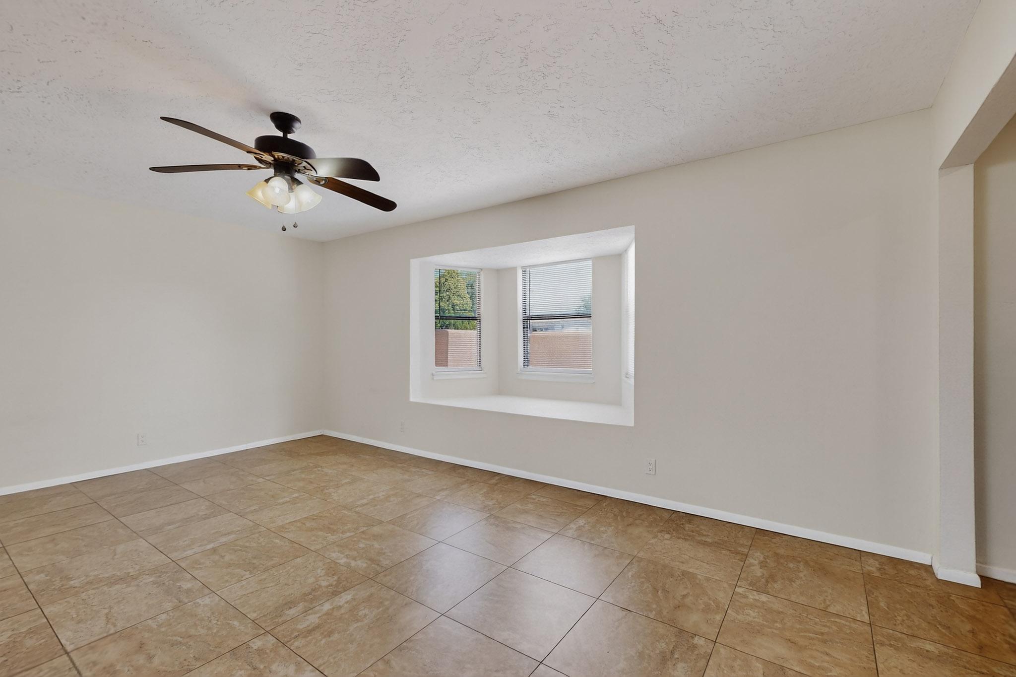 5644 DRAKE Avenue NW