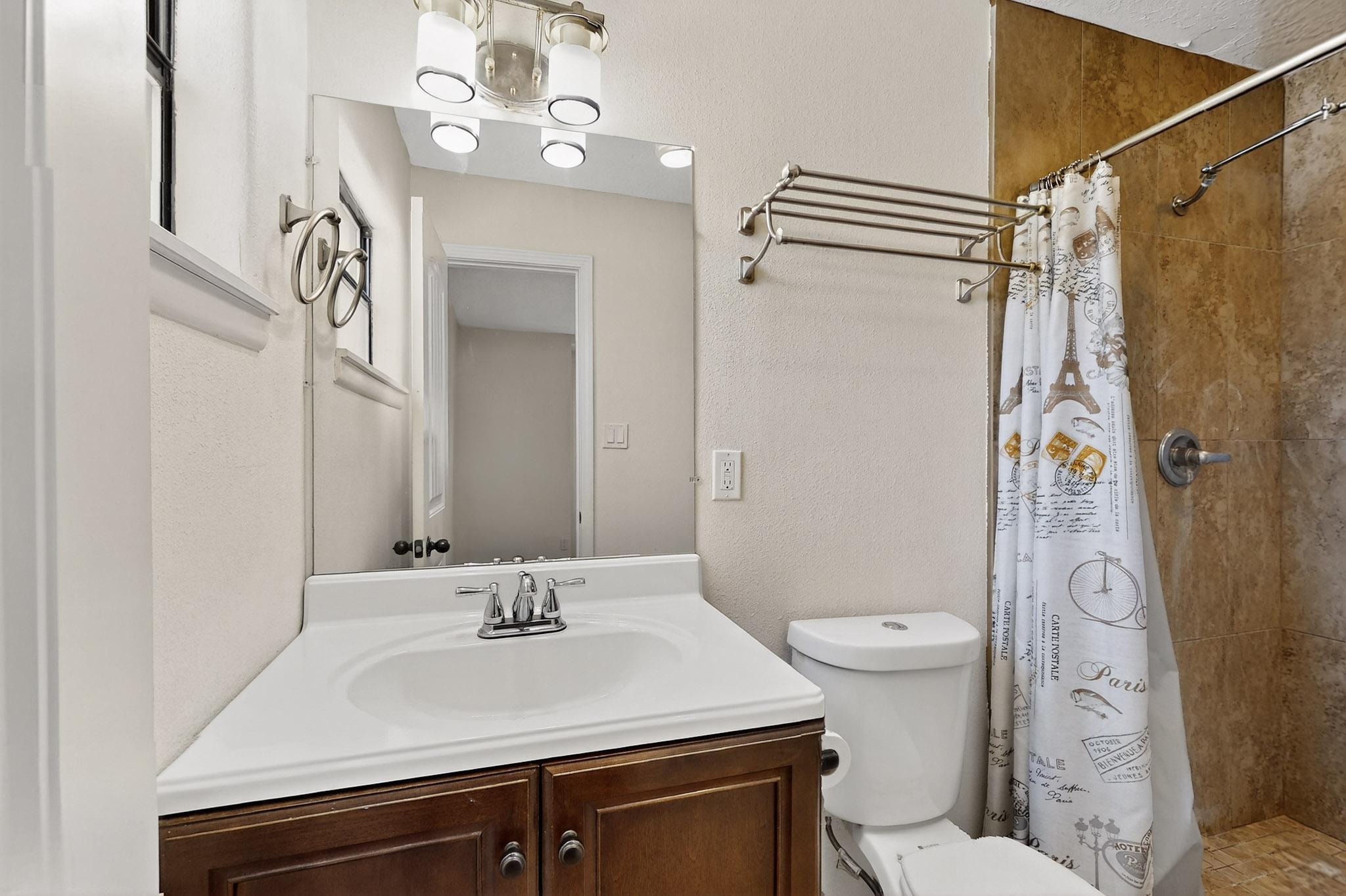 5644 DRAKE Avenue NW