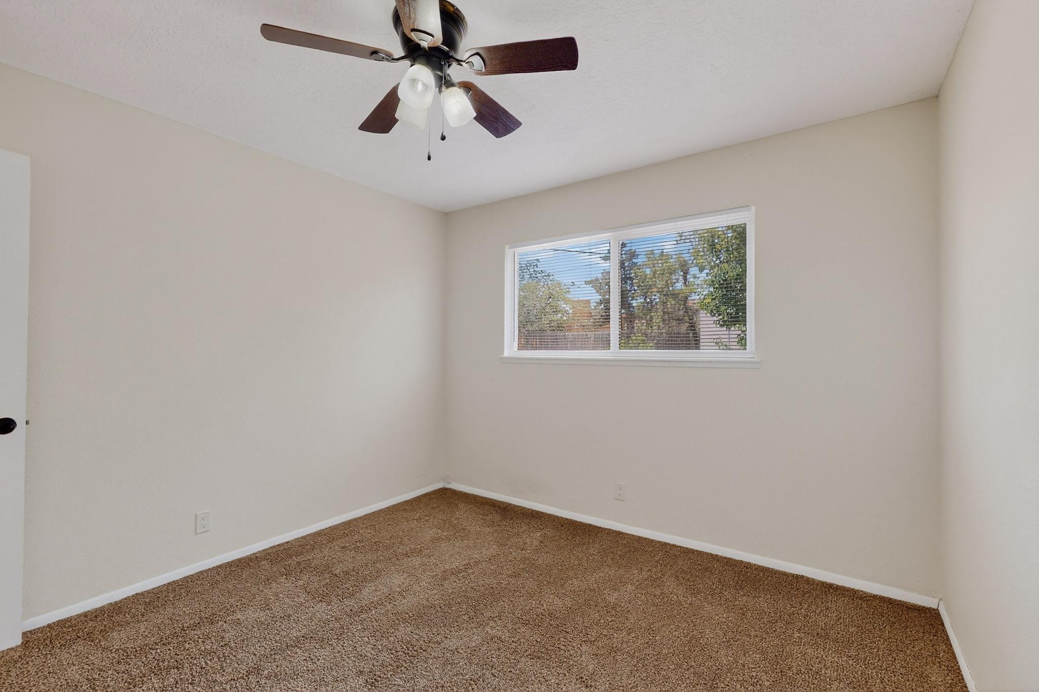 5644 DRAKE Avenue NW