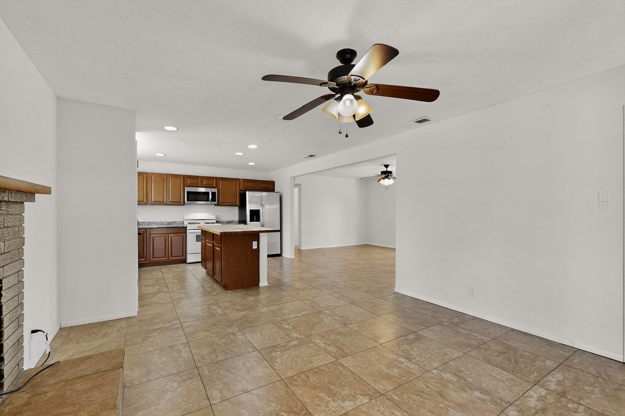 5644 DRAKE Avenue NW