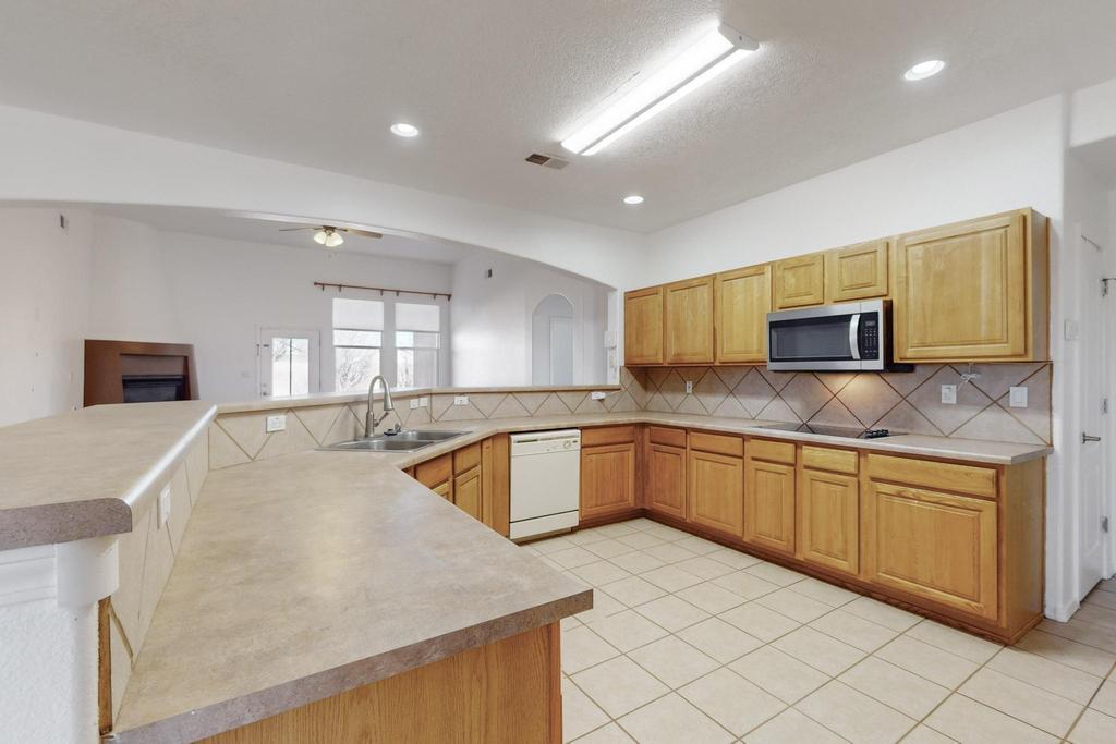 2201 VIA SONATA Road SE
