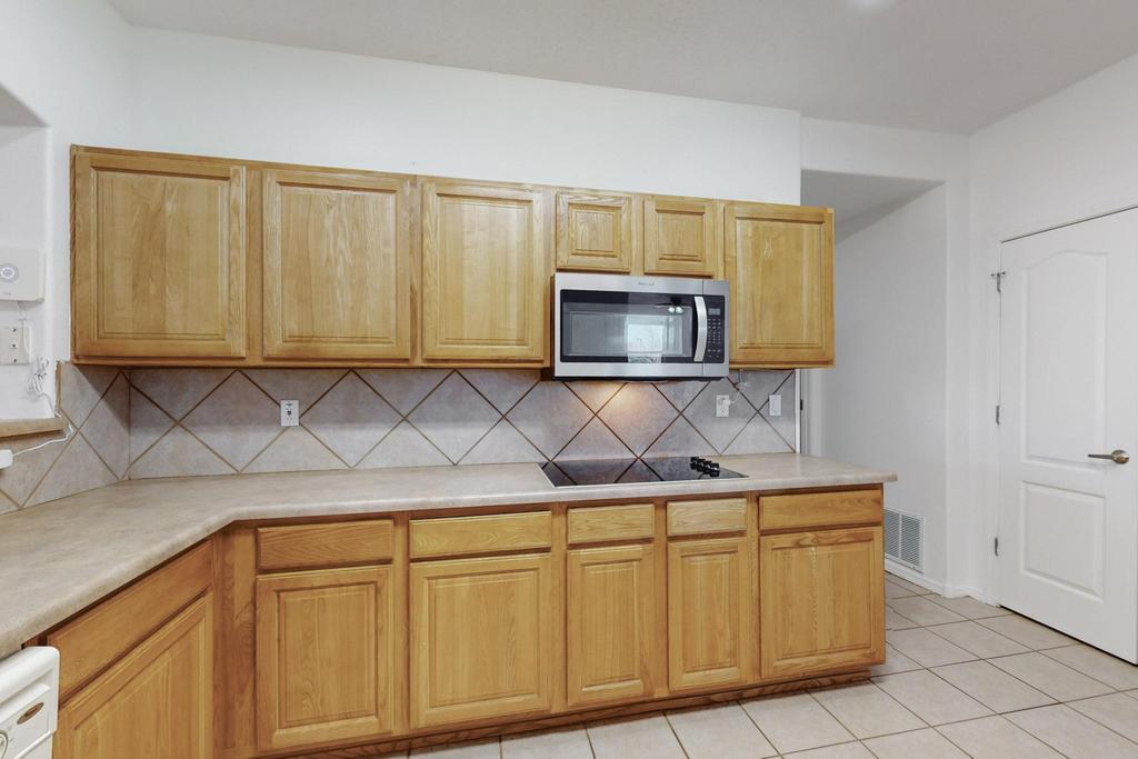 2201 VIA SONATA Road SE