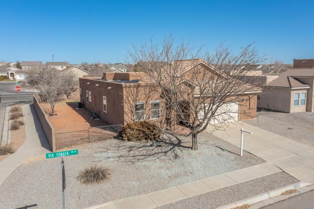 2201 VIA SONATA Road SE