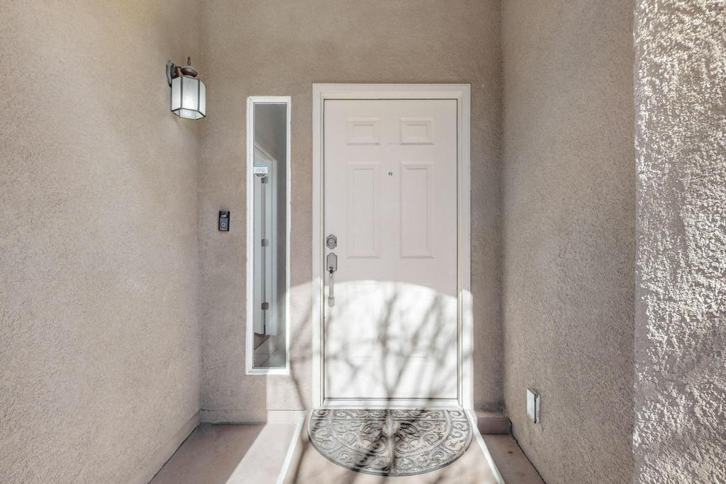 2201 VIA SONATA Road SE
