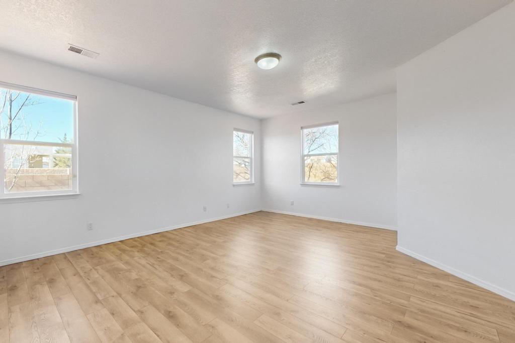 2201 VIA SONATA Road SE