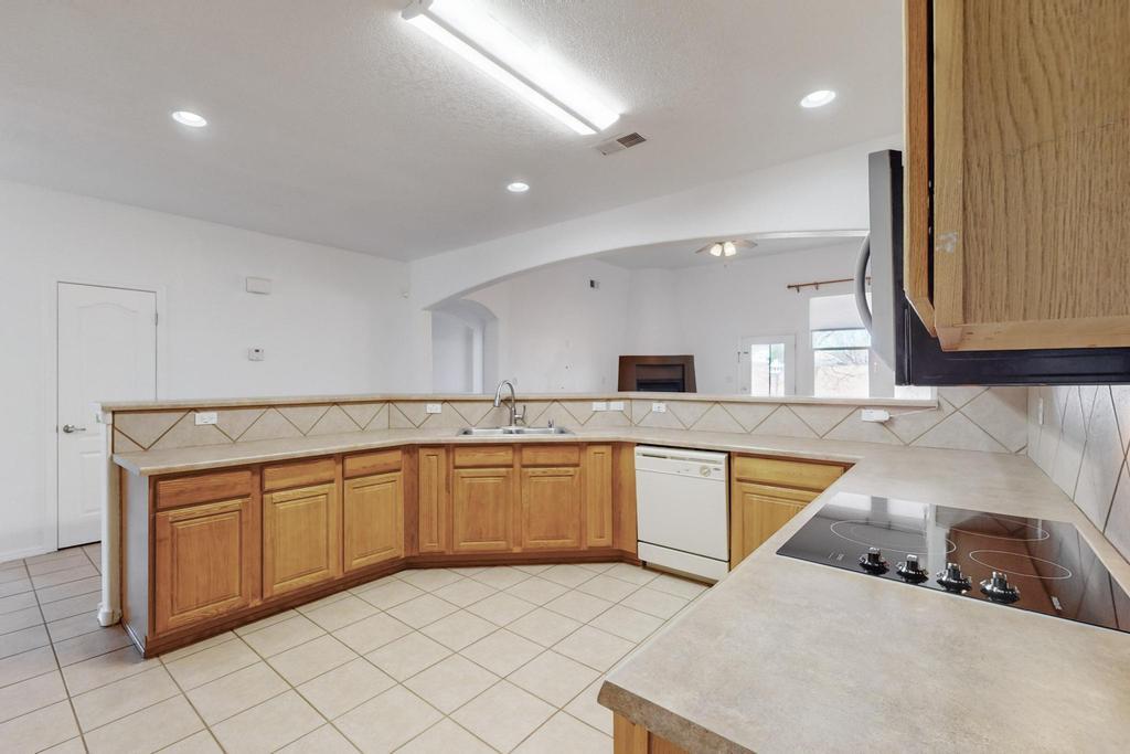 2201 VIA SONATA Road SE