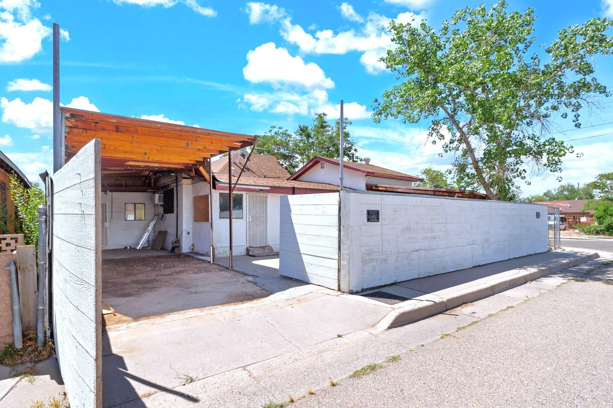 108 PHOENIX Avenue NW