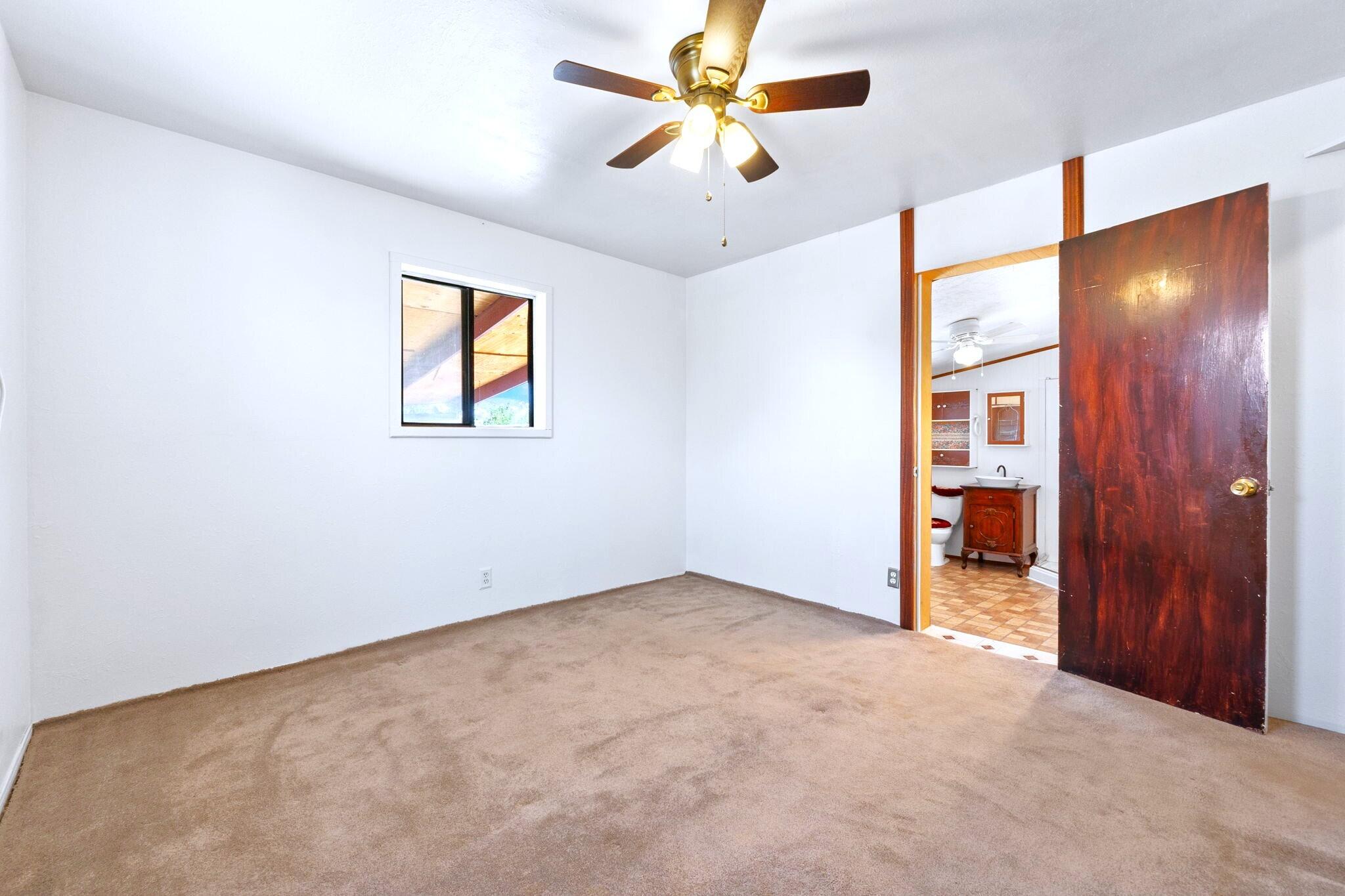 108 PHOENIX Avenue NW