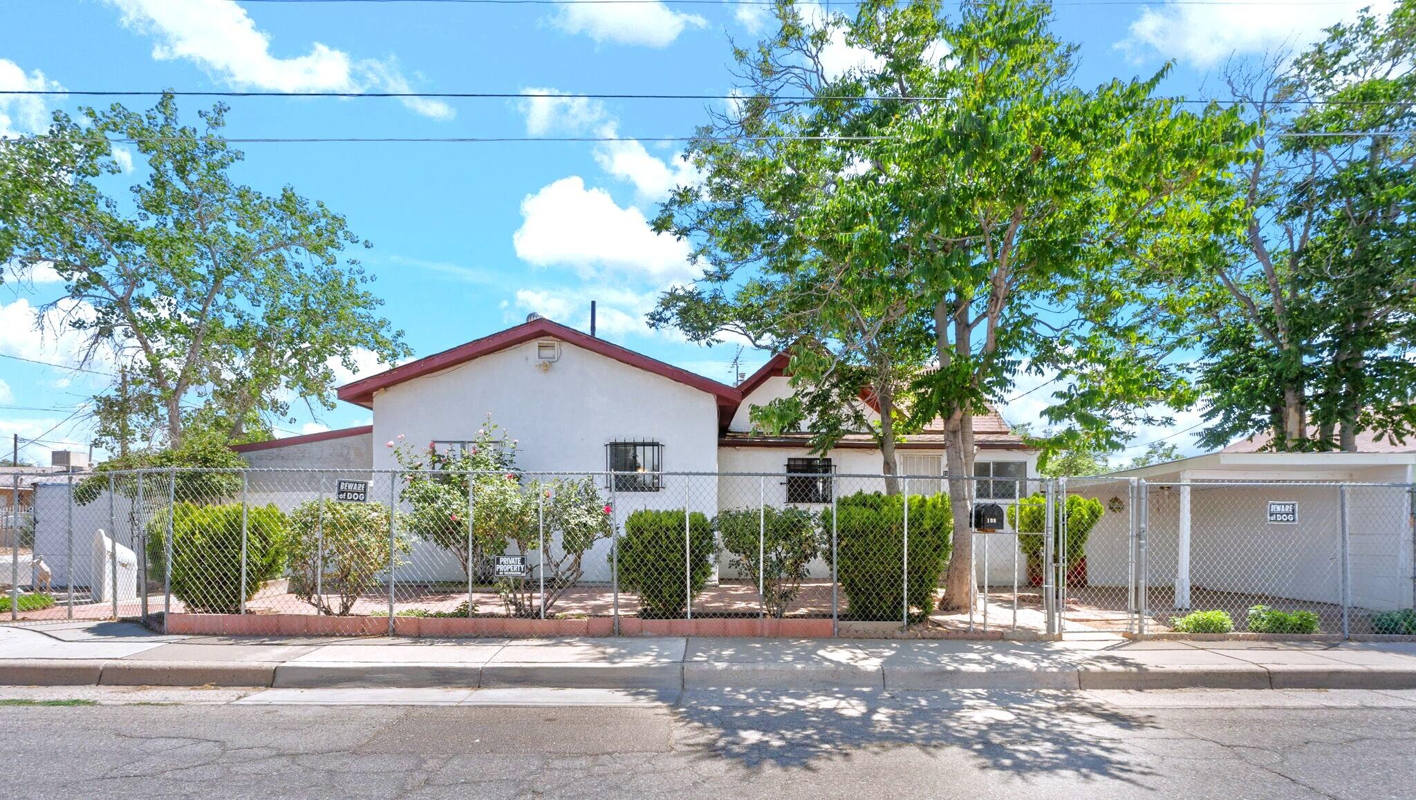 108 PHOENIX Avenue NW
