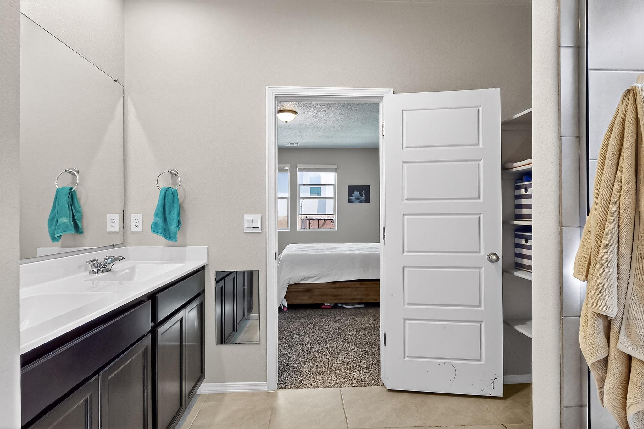 4871 LONGS PEAK Road NE