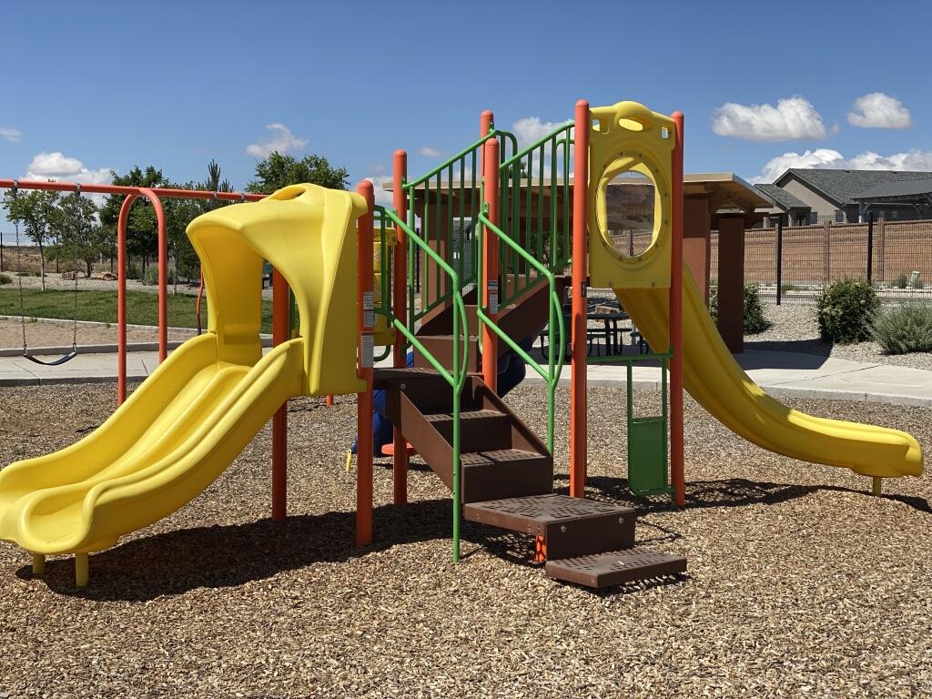 4871 LONGS PEAK Road NE