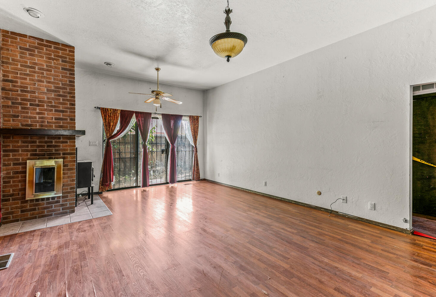 24 Lakeshore Drive NE