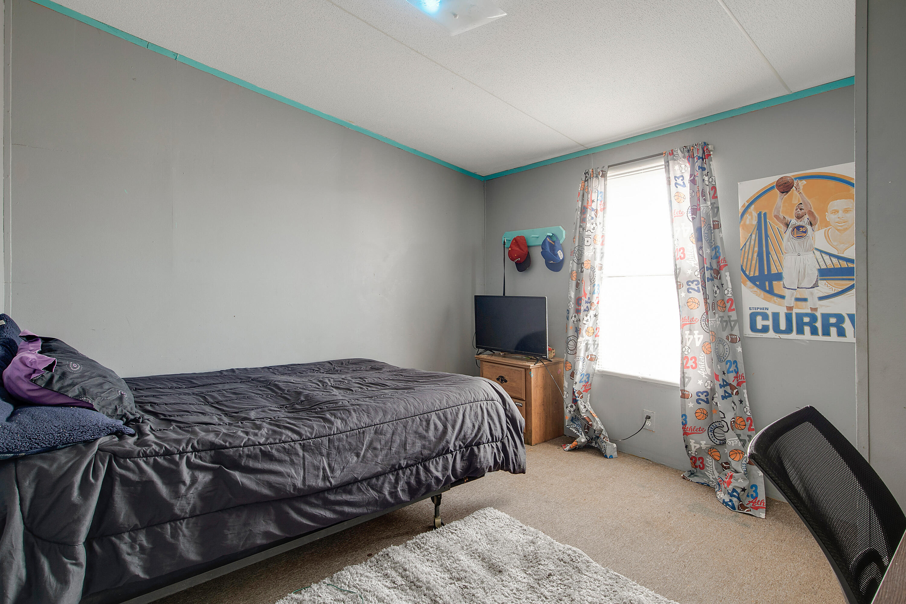 2 STOREY Avenue