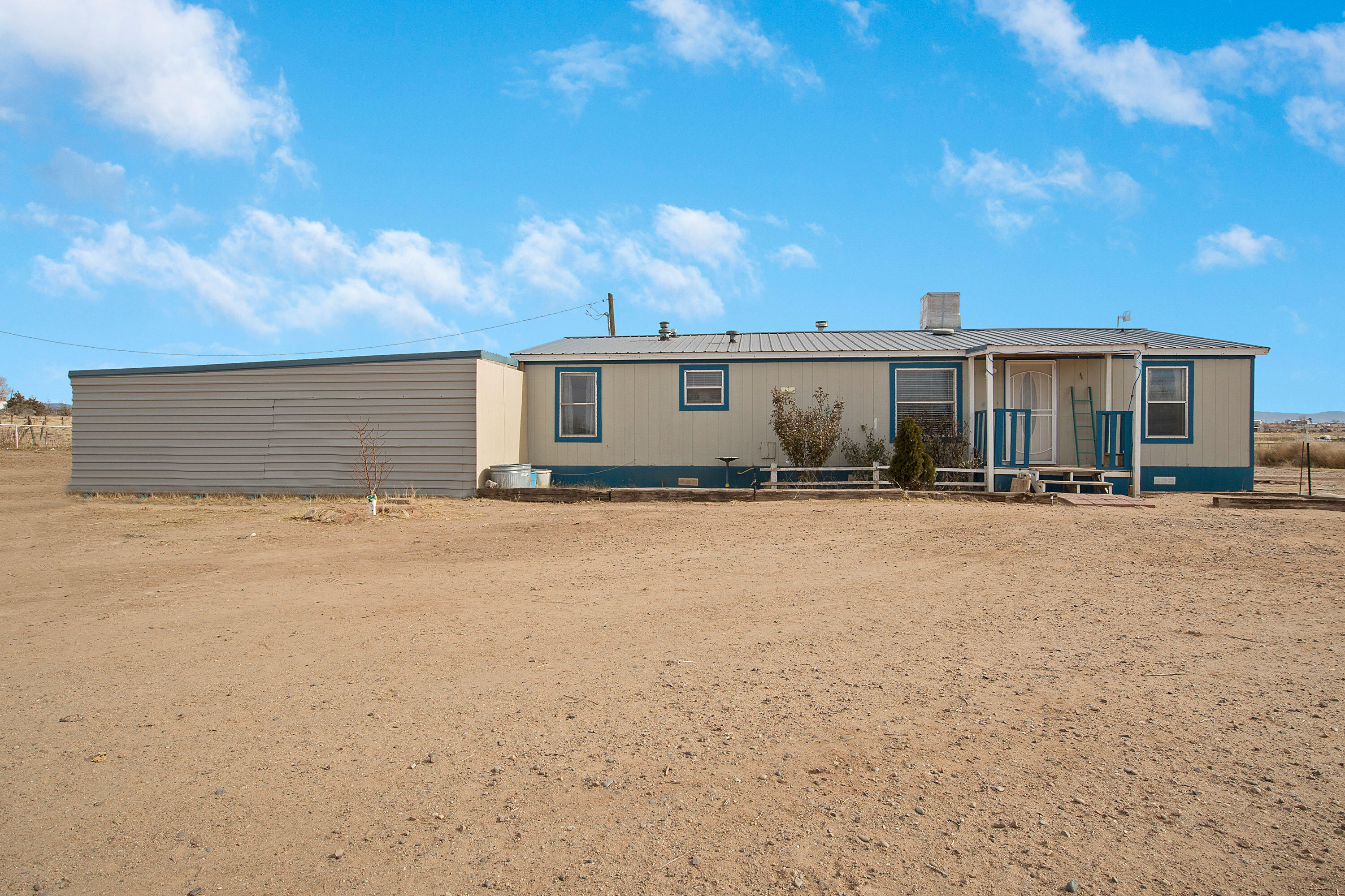 2 STOREY Avenue