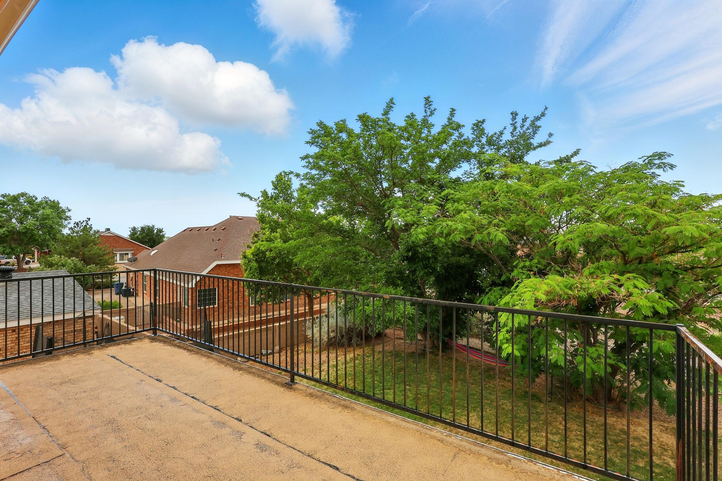 1401 CERRO CRESTADO Drive NW