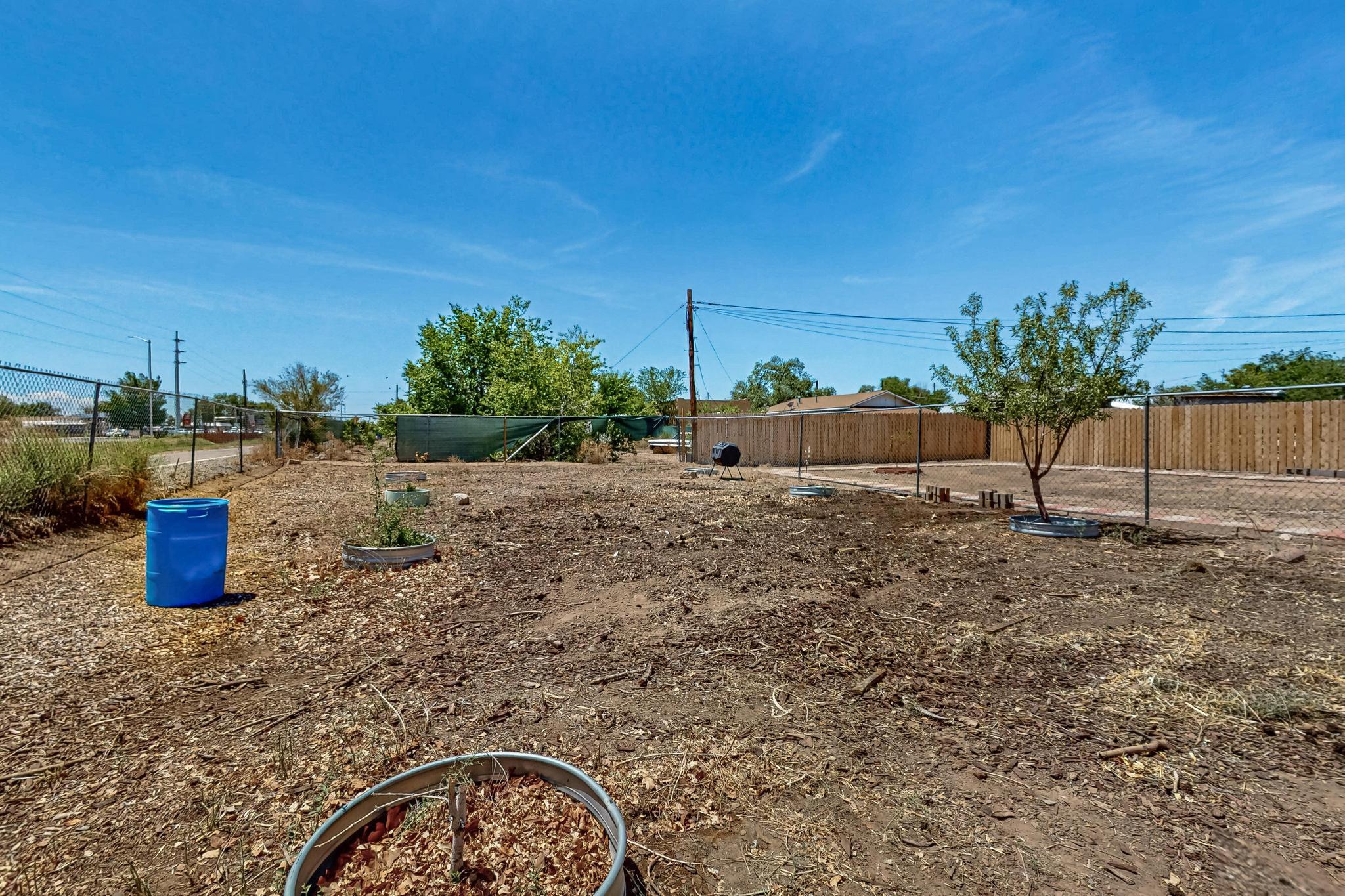 202 AZTEC Road NW