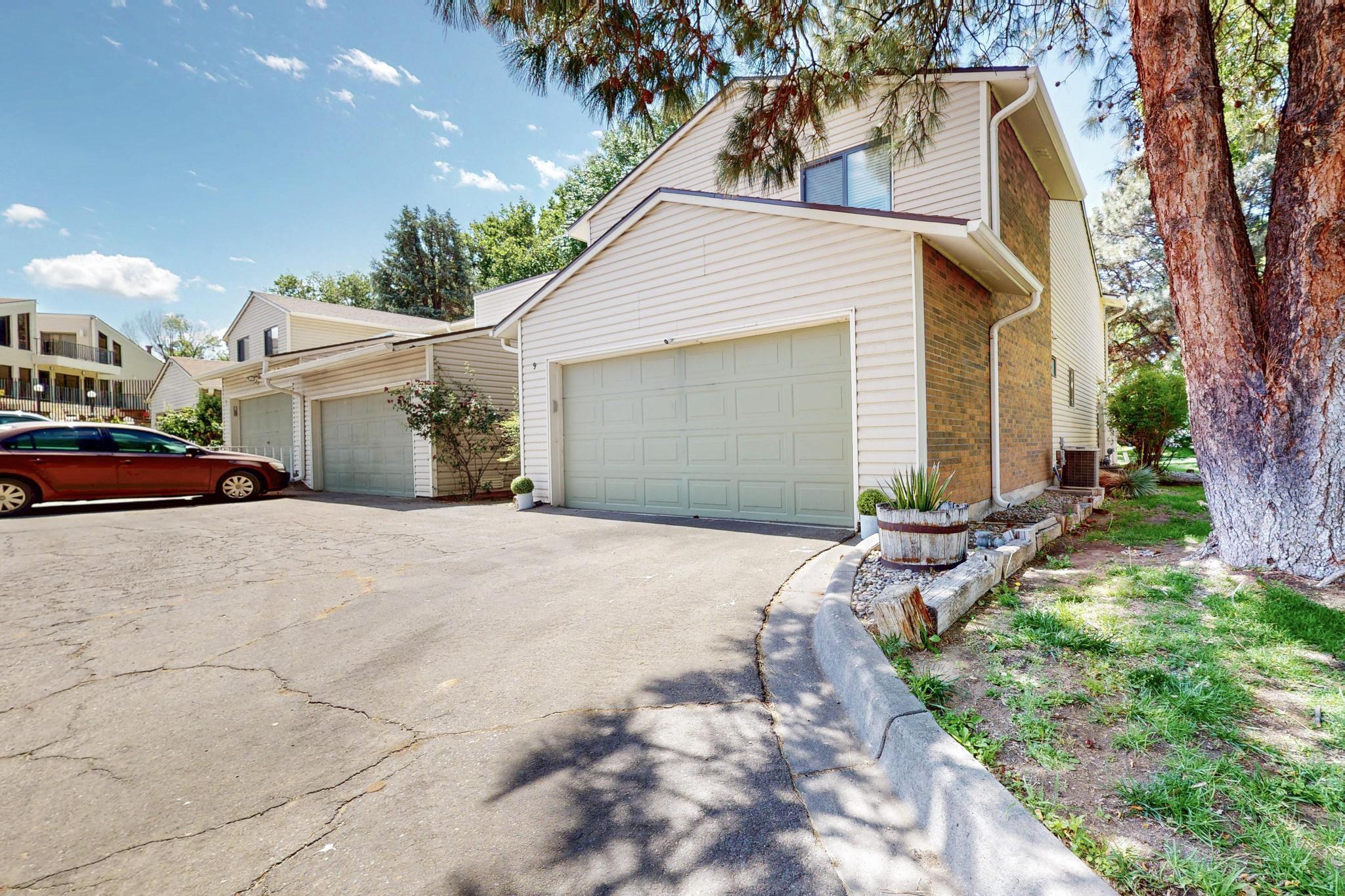 9 WESTLAKE Drive NE