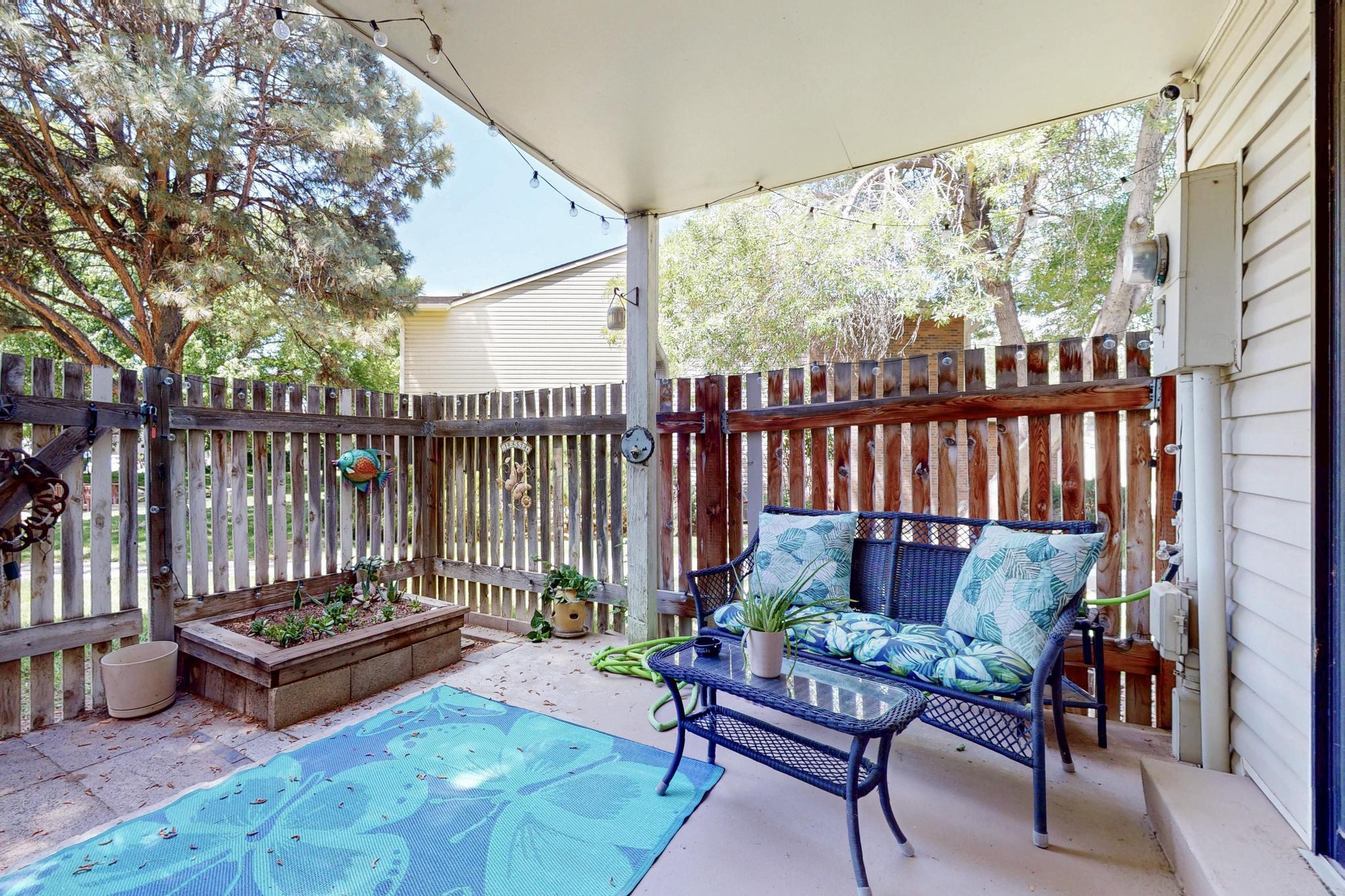9 WESTLAKE Drive NE