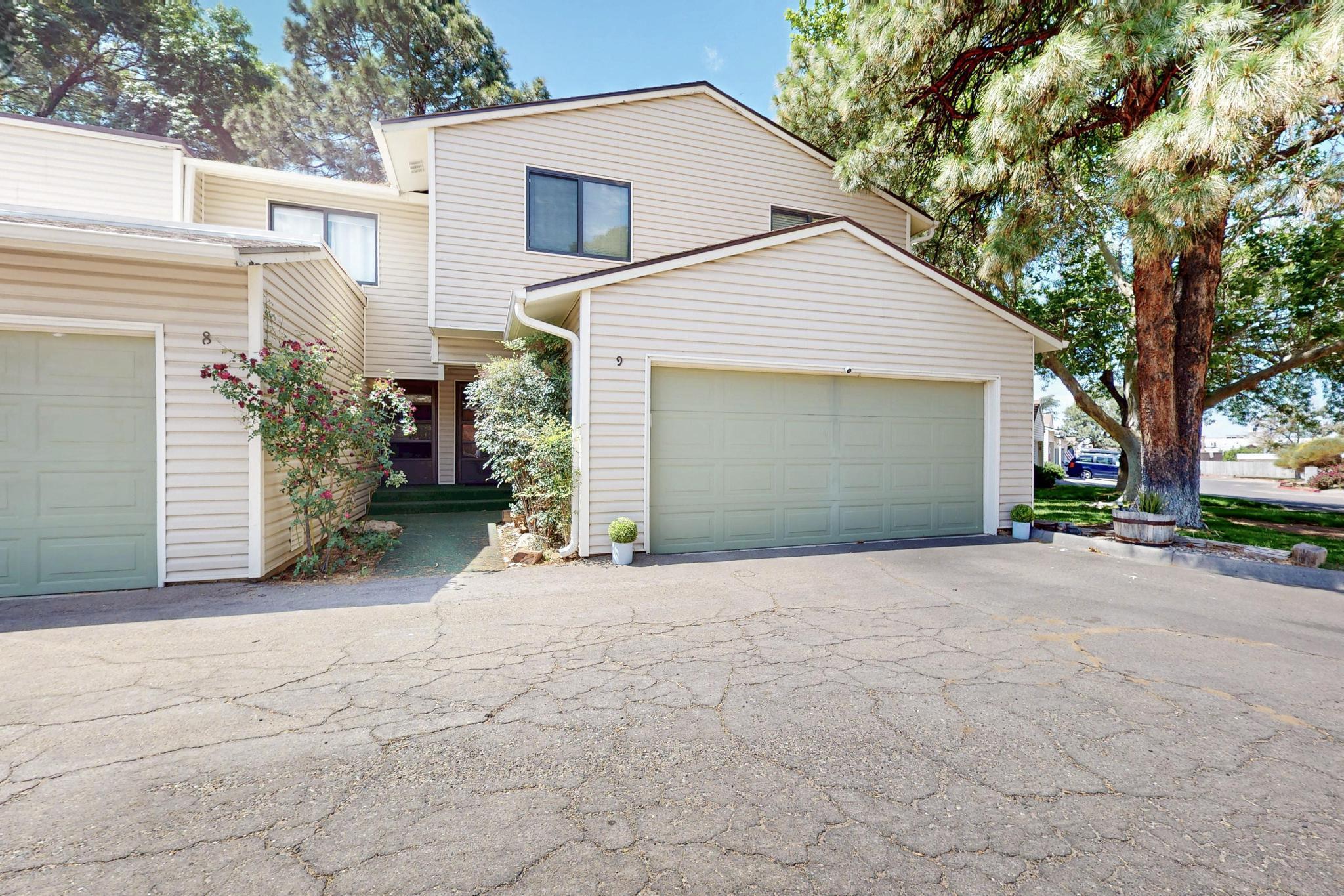 9 WESTLAKE Drive NE