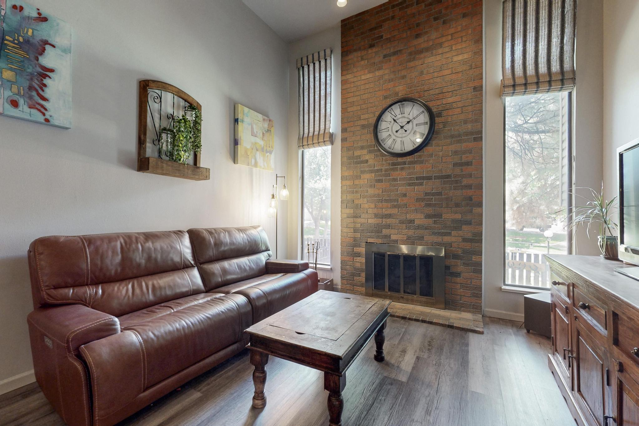 9 WESTLAKE Drive NE