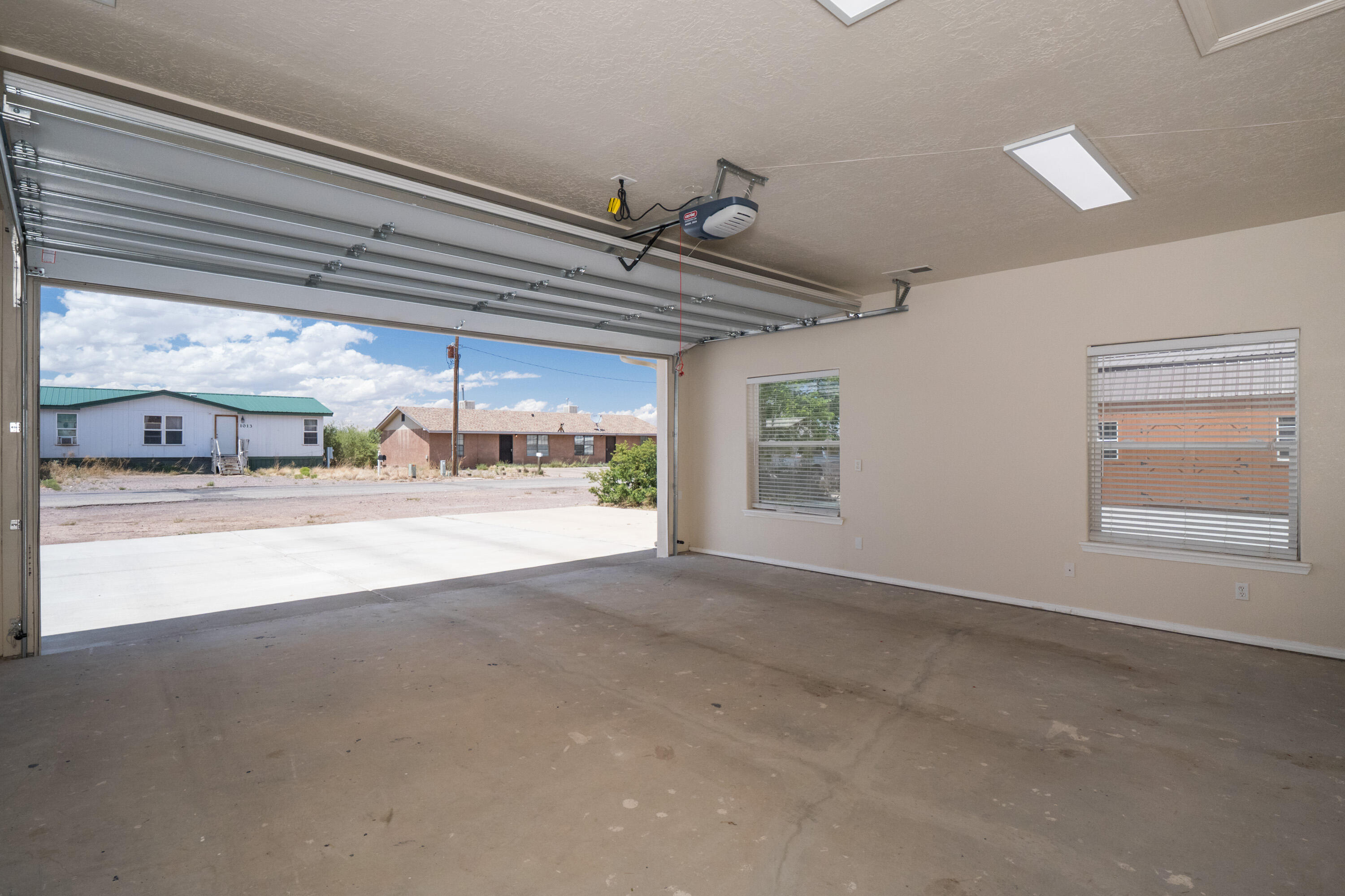 1002 EVERGREEN Drive