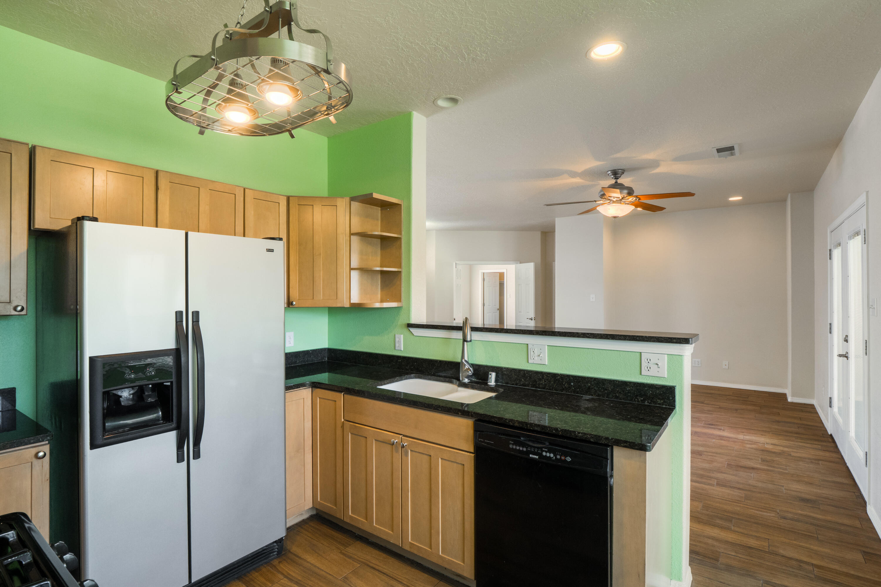 1002 EVERGREEN Drive